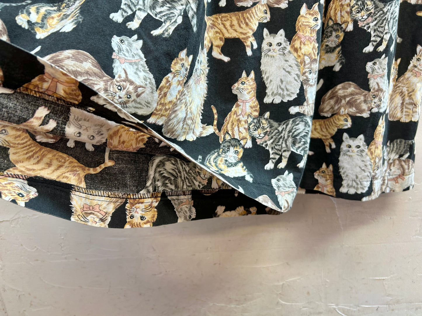 Vintage Cat Pattern Over Dress MADE IN USA [E30175]