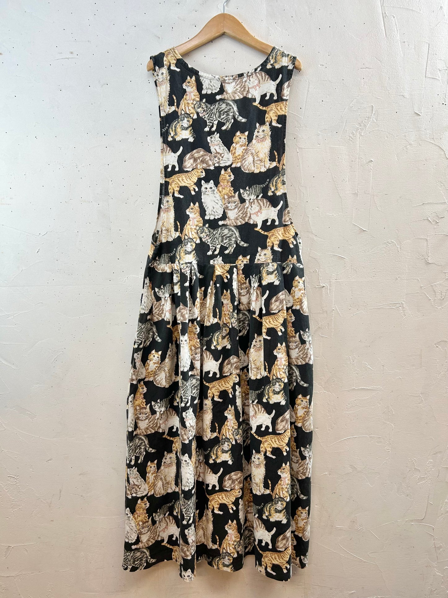 Vintage Cat Pattern Over Dress MADE IN USA [E30175]