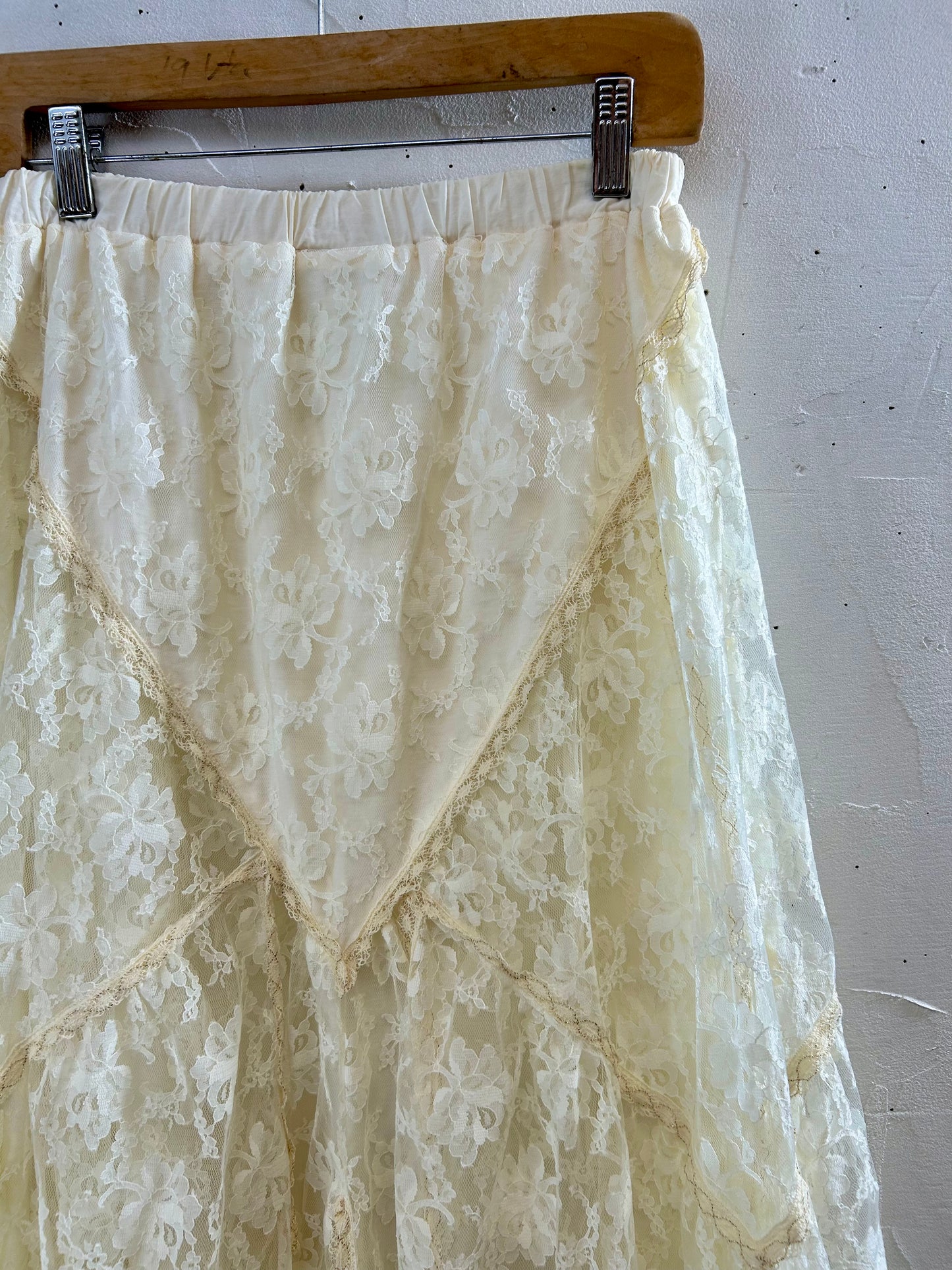 Vintage Lace Skirt MADE IN WEST  GERMENY [G28035]