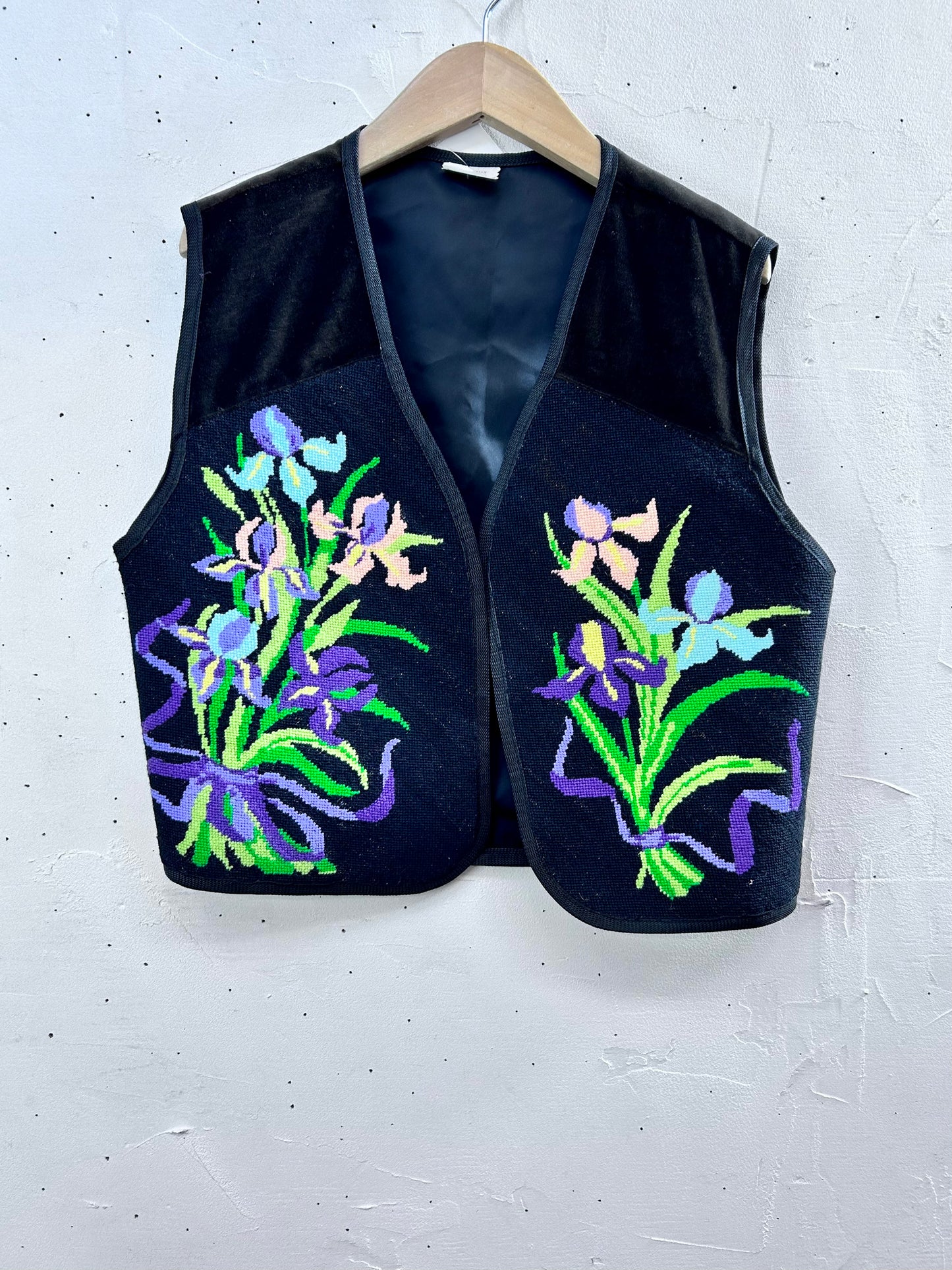 Vintage Needle Point Vest [L29092]