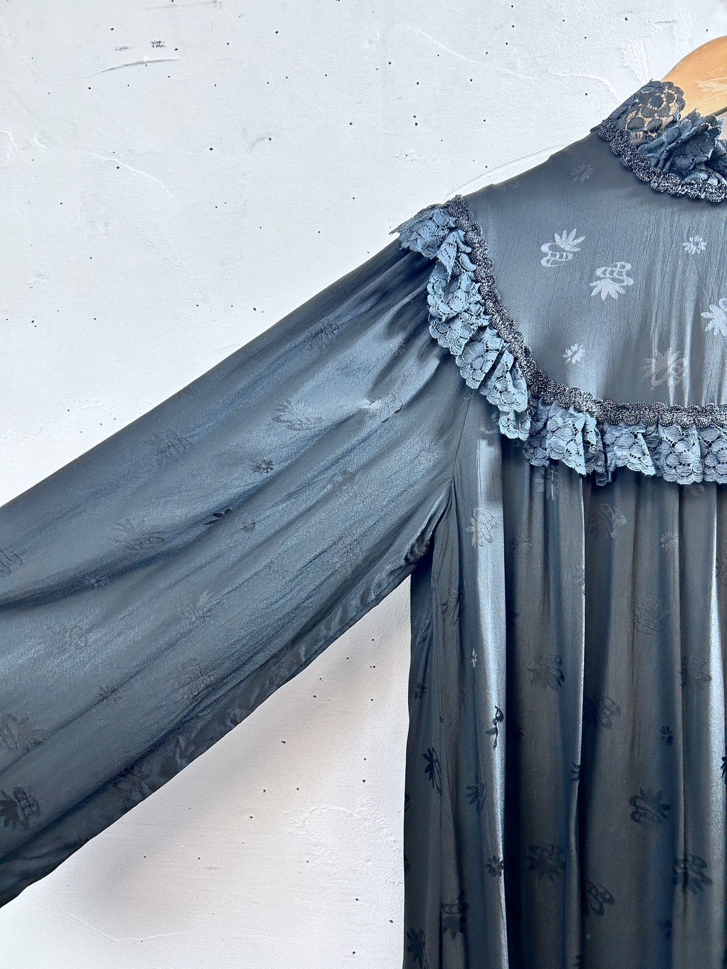 Vintage Black Dress [L29088]