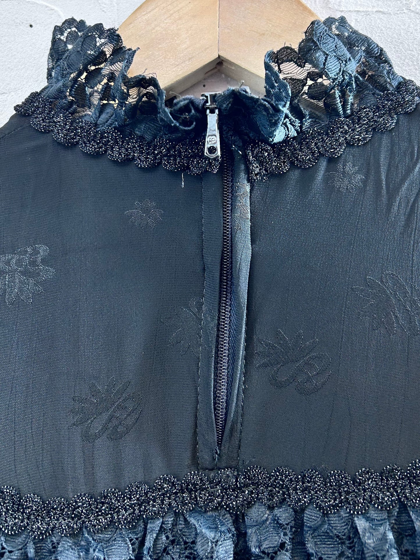 Vintage Black Dress [L29088]