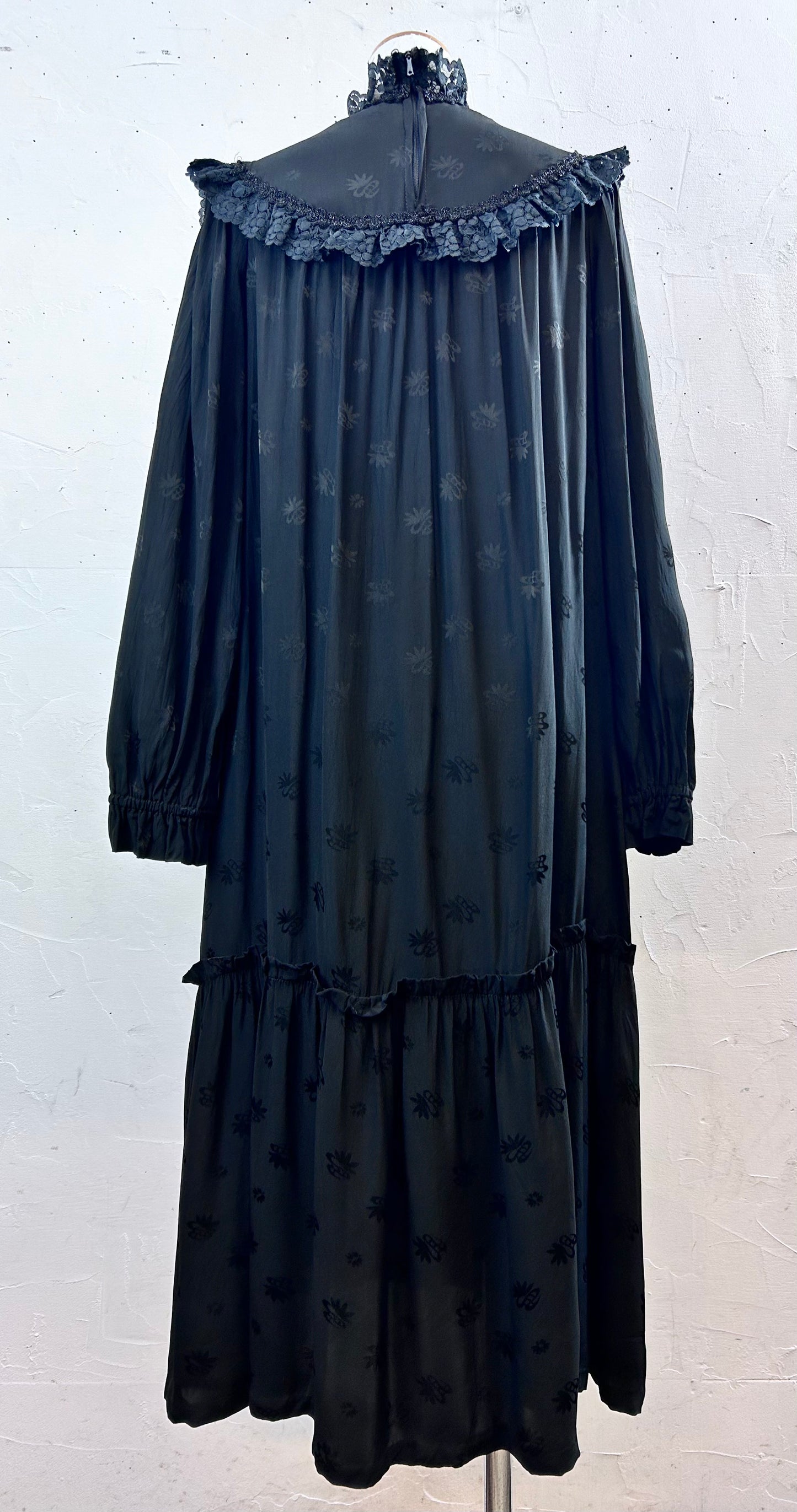 Vintage Black Dress [L29088]