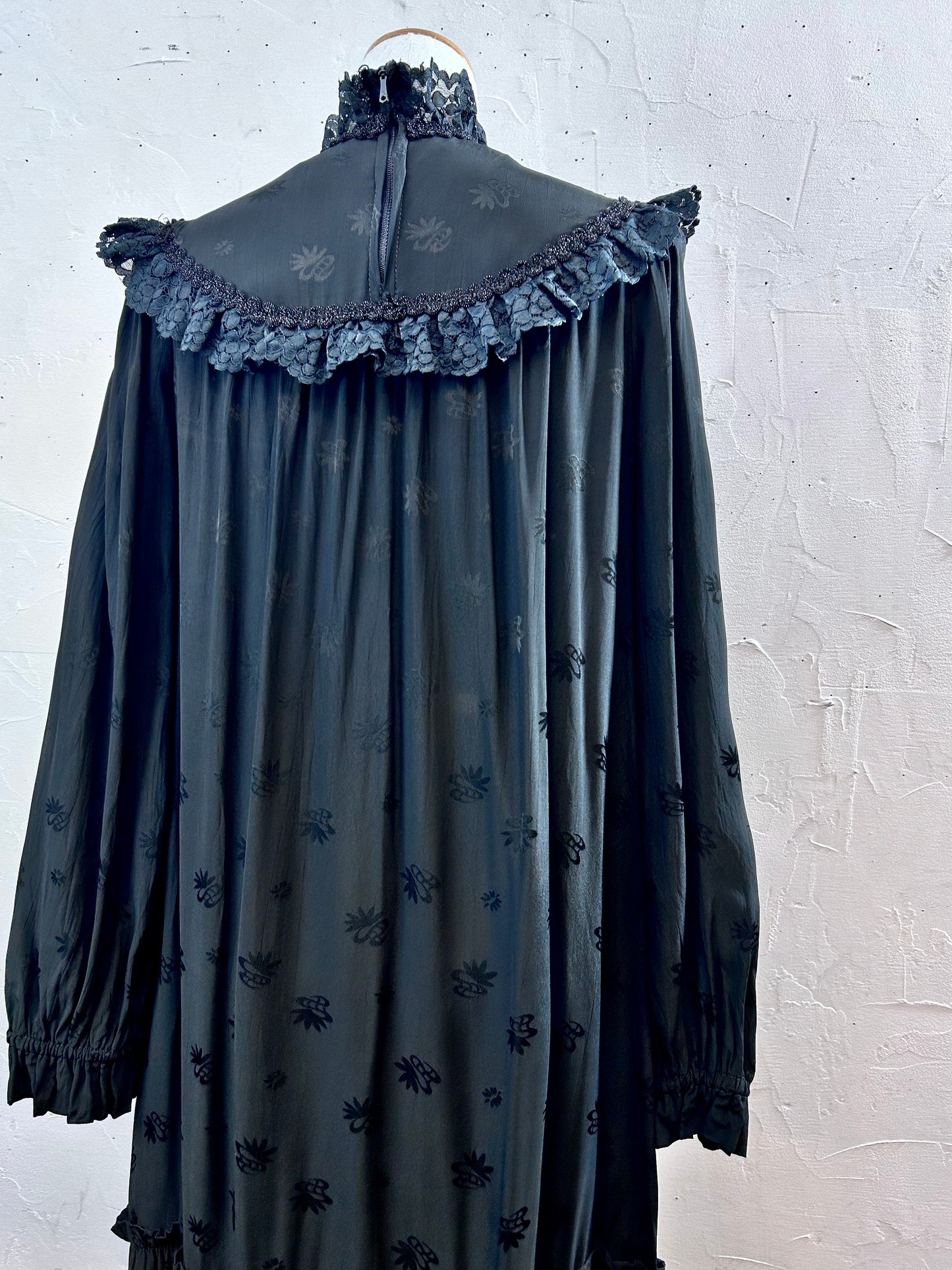 Vintage Black Dress [L29088]