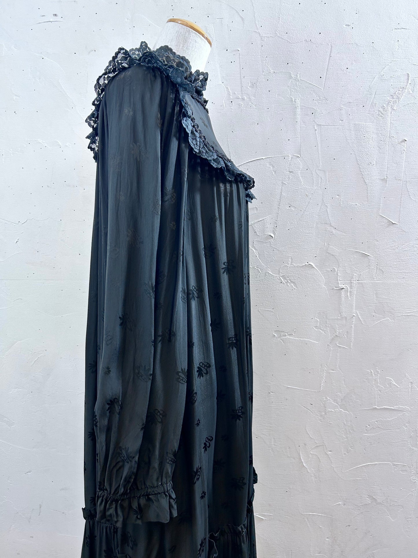 Vintage Black Dress [L29088]