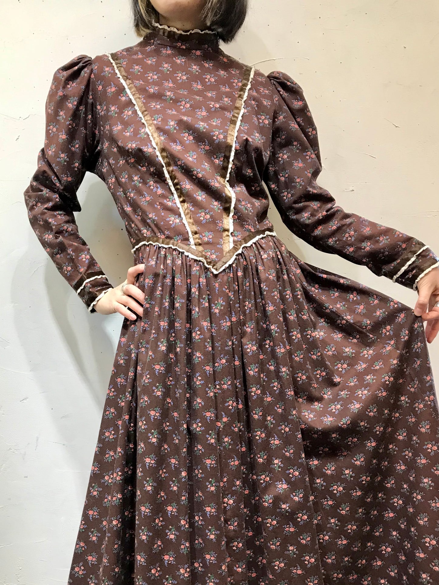 ’70s Vintage Flower Dress [A25972]
