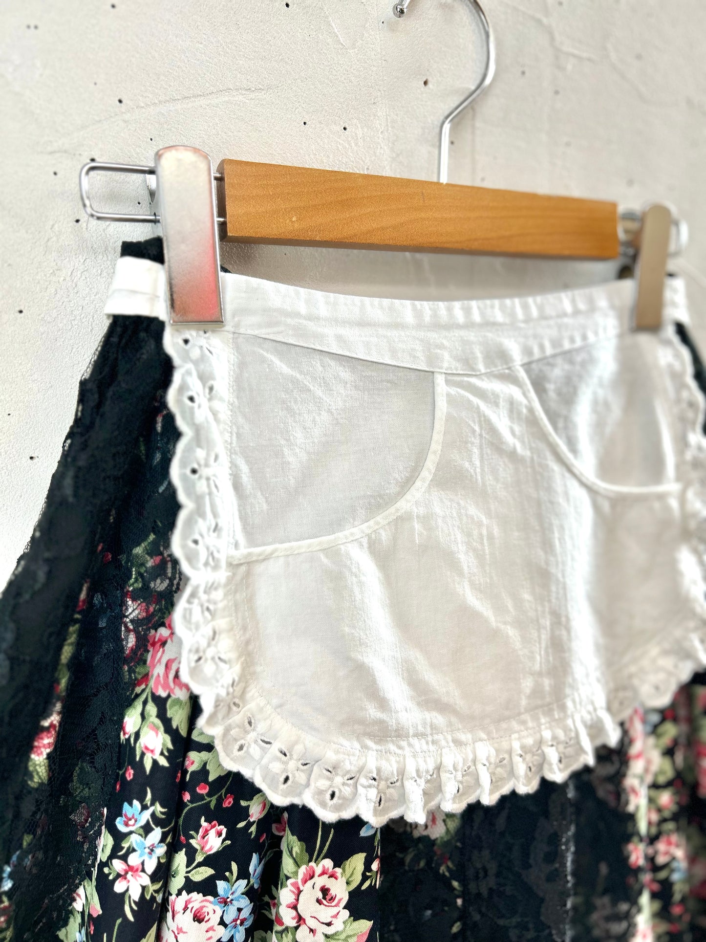 Vintage  Apron made in Westem Germany [G30629]