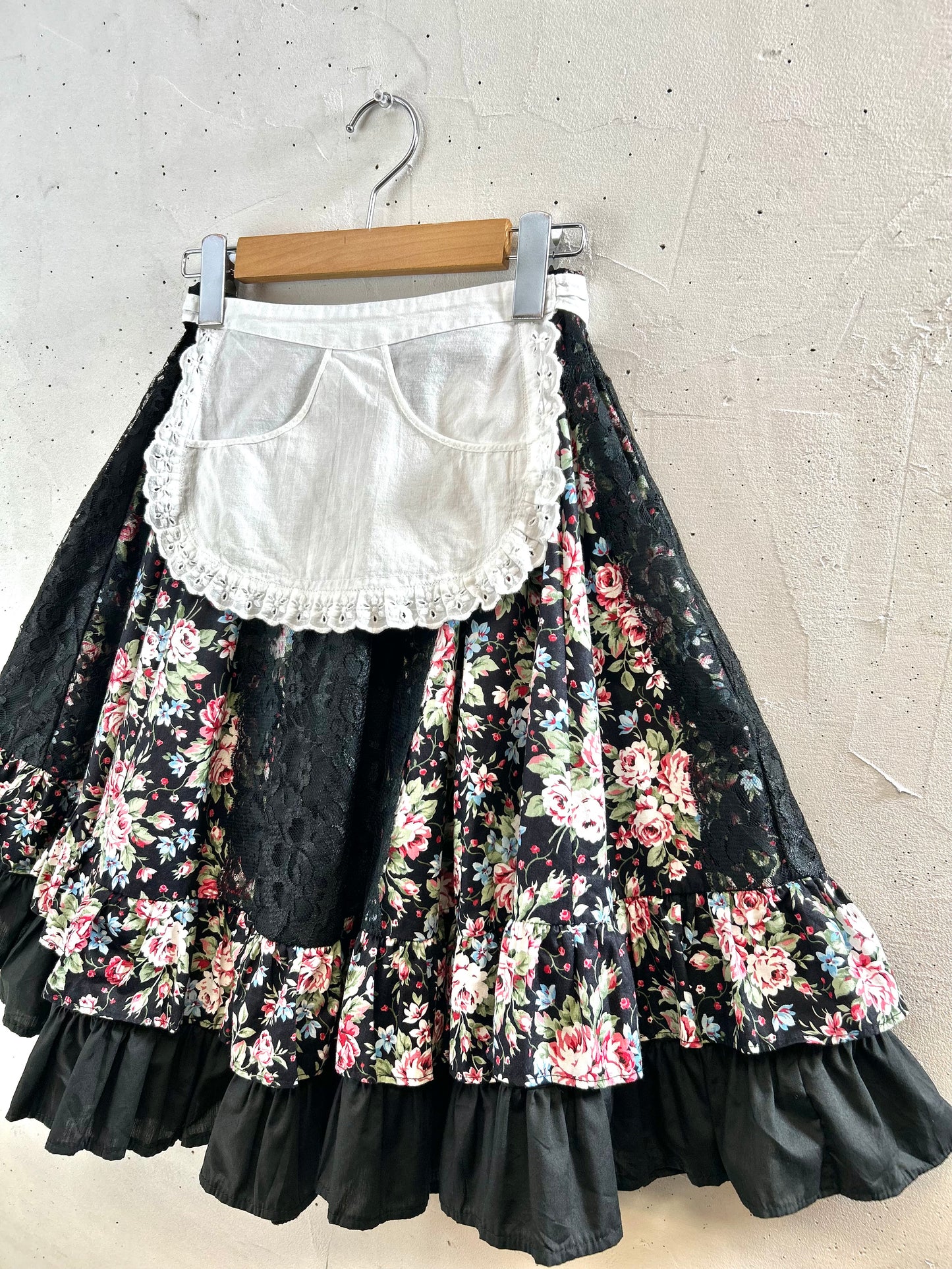 Vintage  Apron made in Westem Germany [G30629]