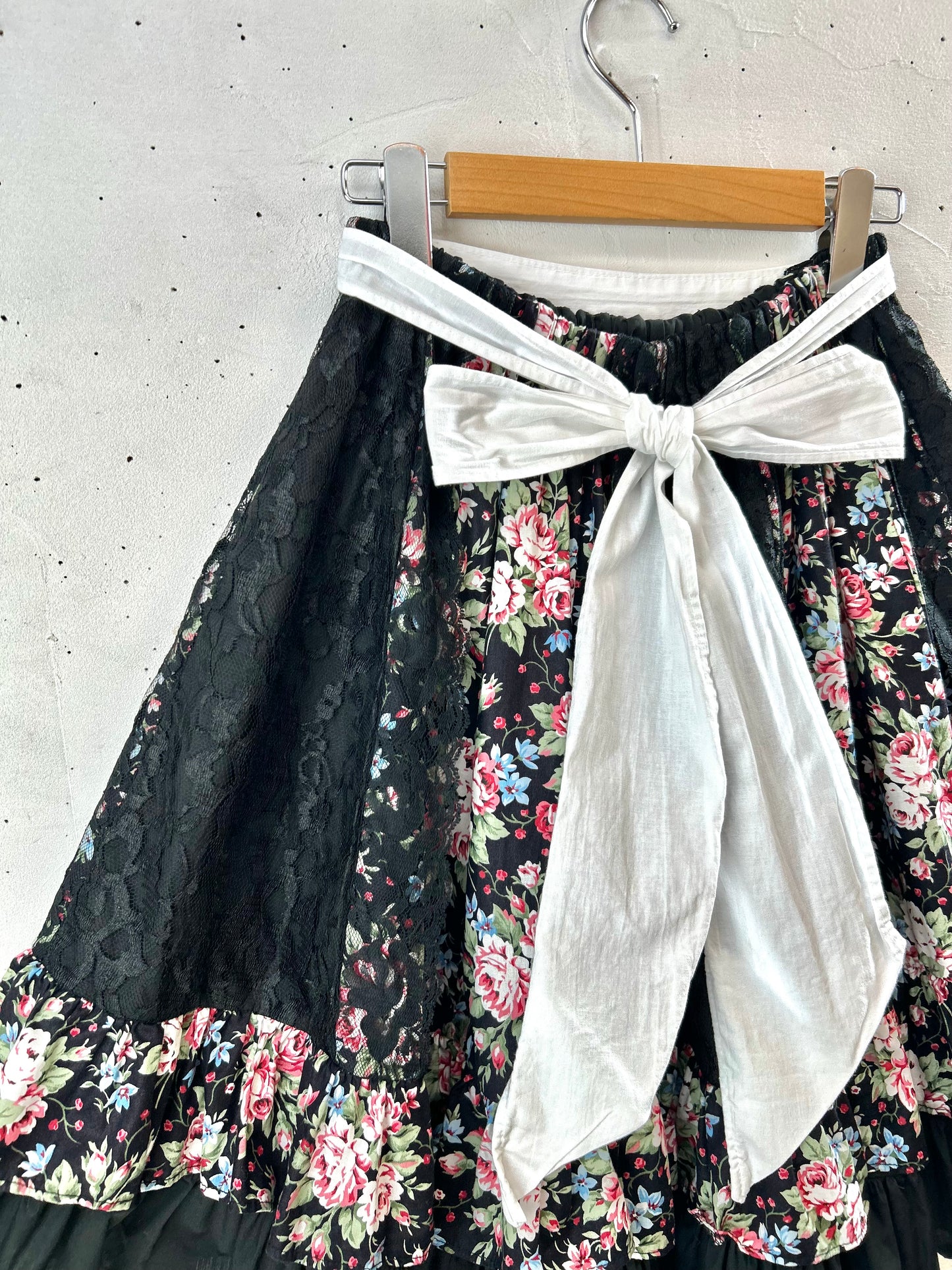 Vintage  Apron made in Westem Germany [G30629]