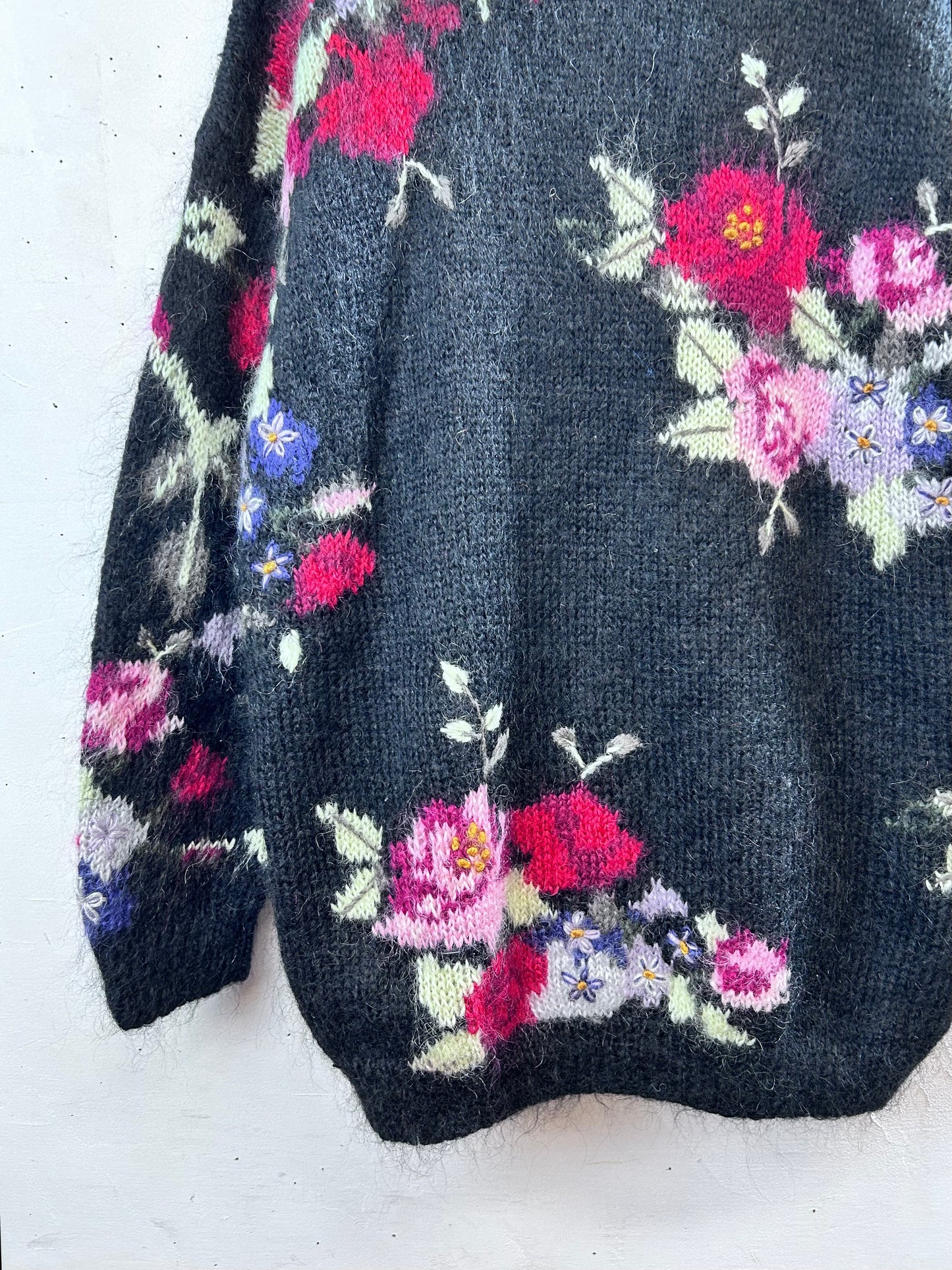 Vintage Hand Knit Cardigan [L29110]