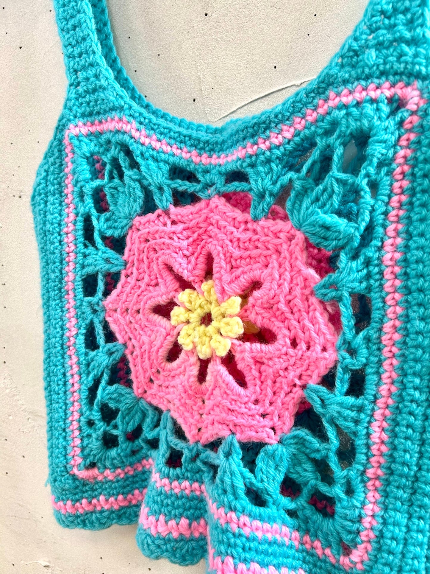 Vintage Granny Square Vest [H28235]