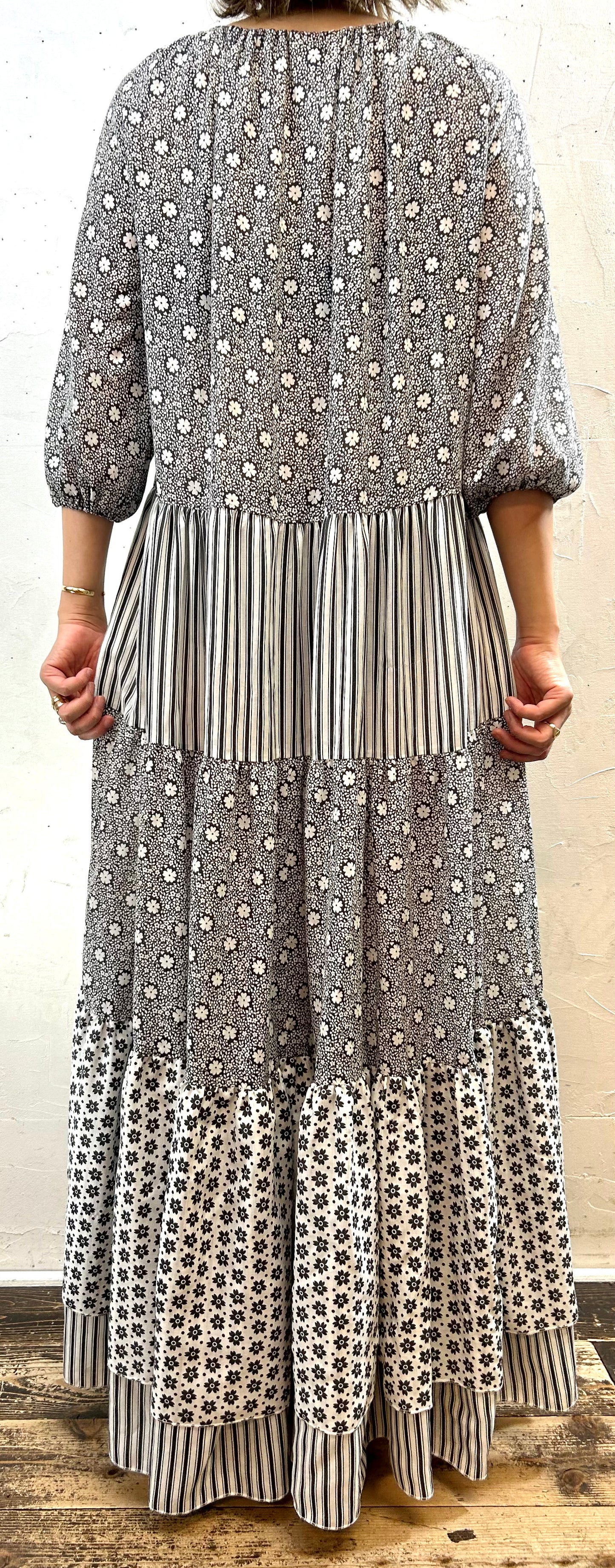 ’70s Vintage Dress [H28244]