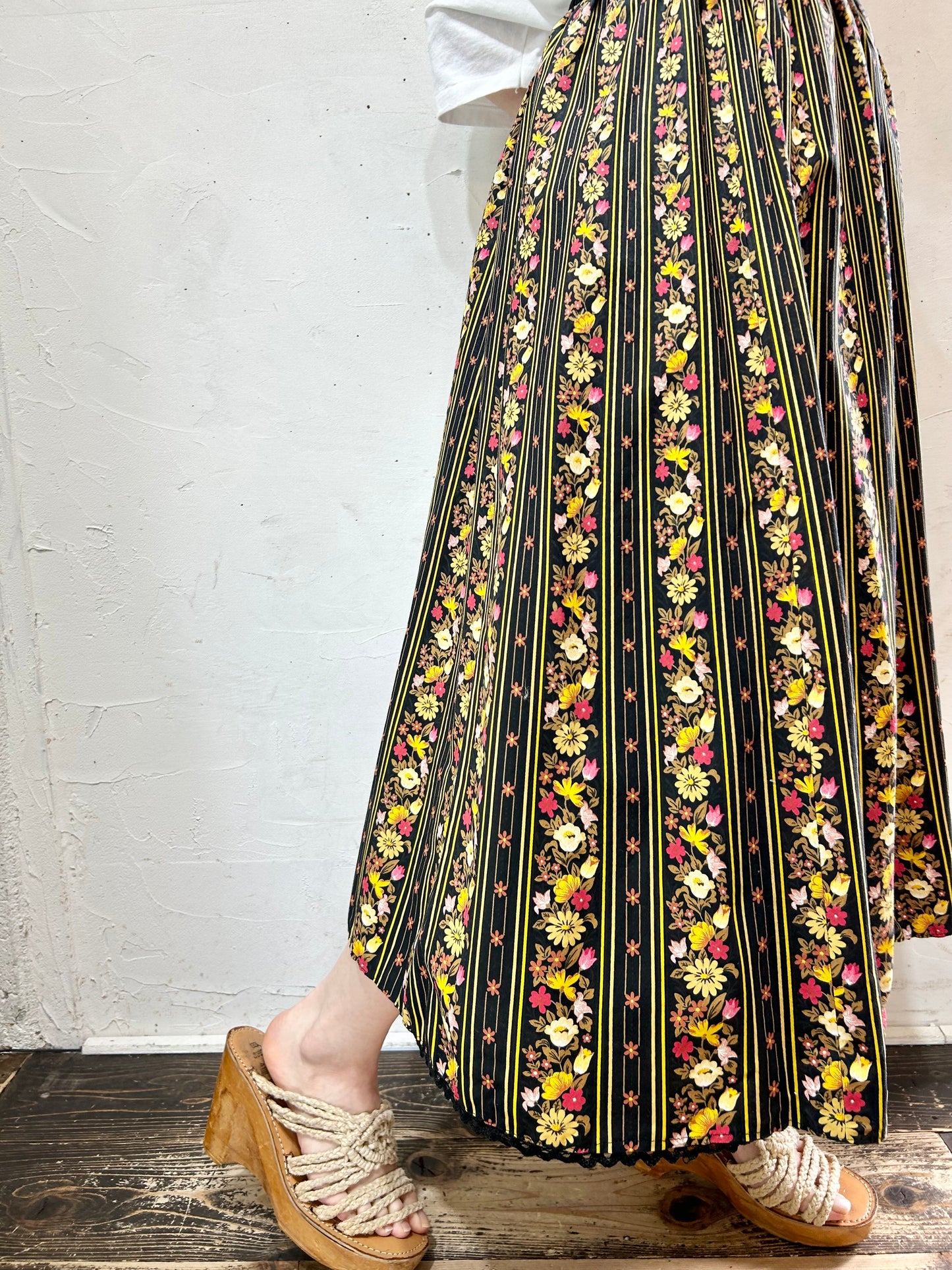 Vintage Skirt  [E26433]