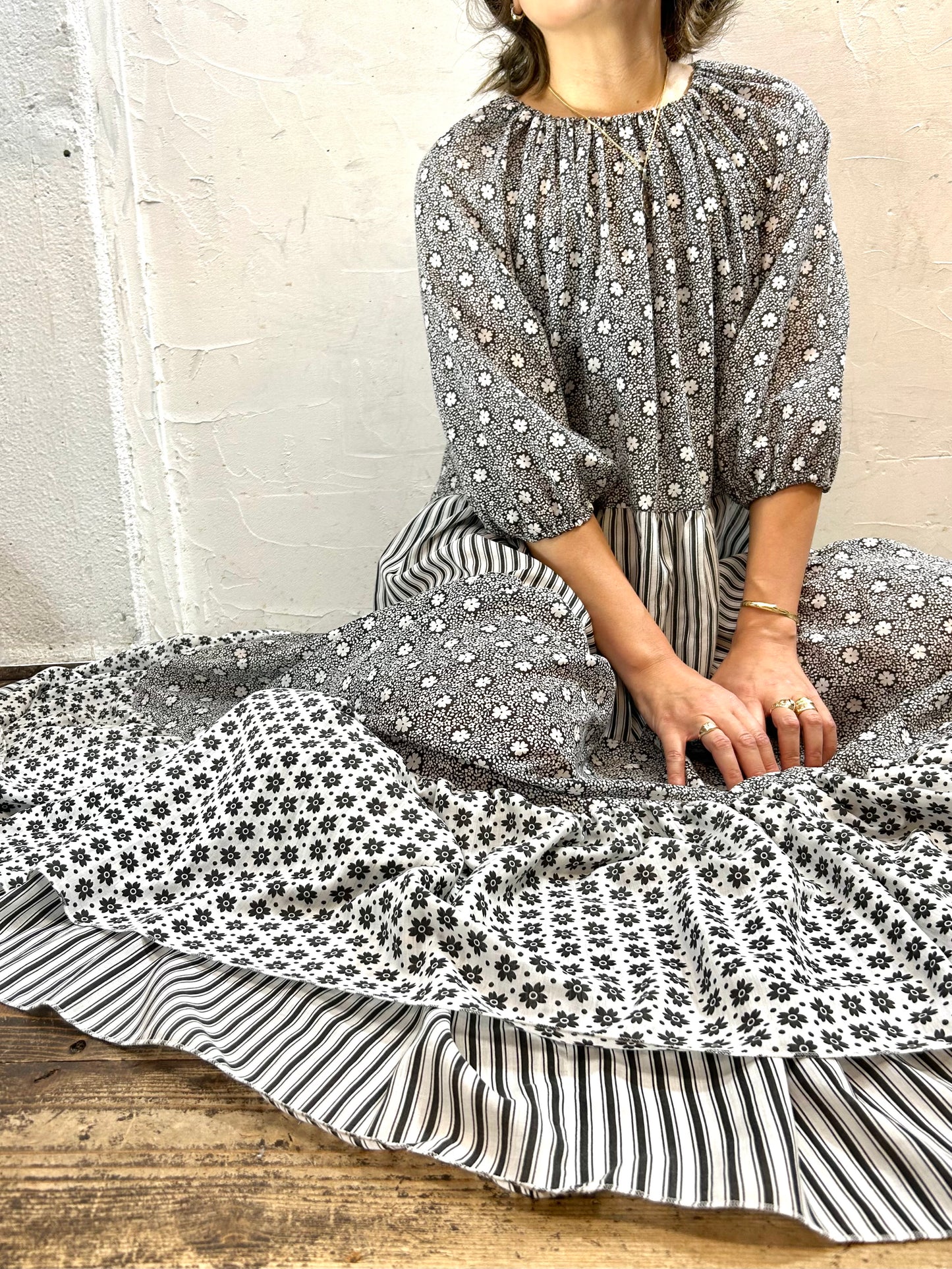 ’70s Vintage Dress [H28244]