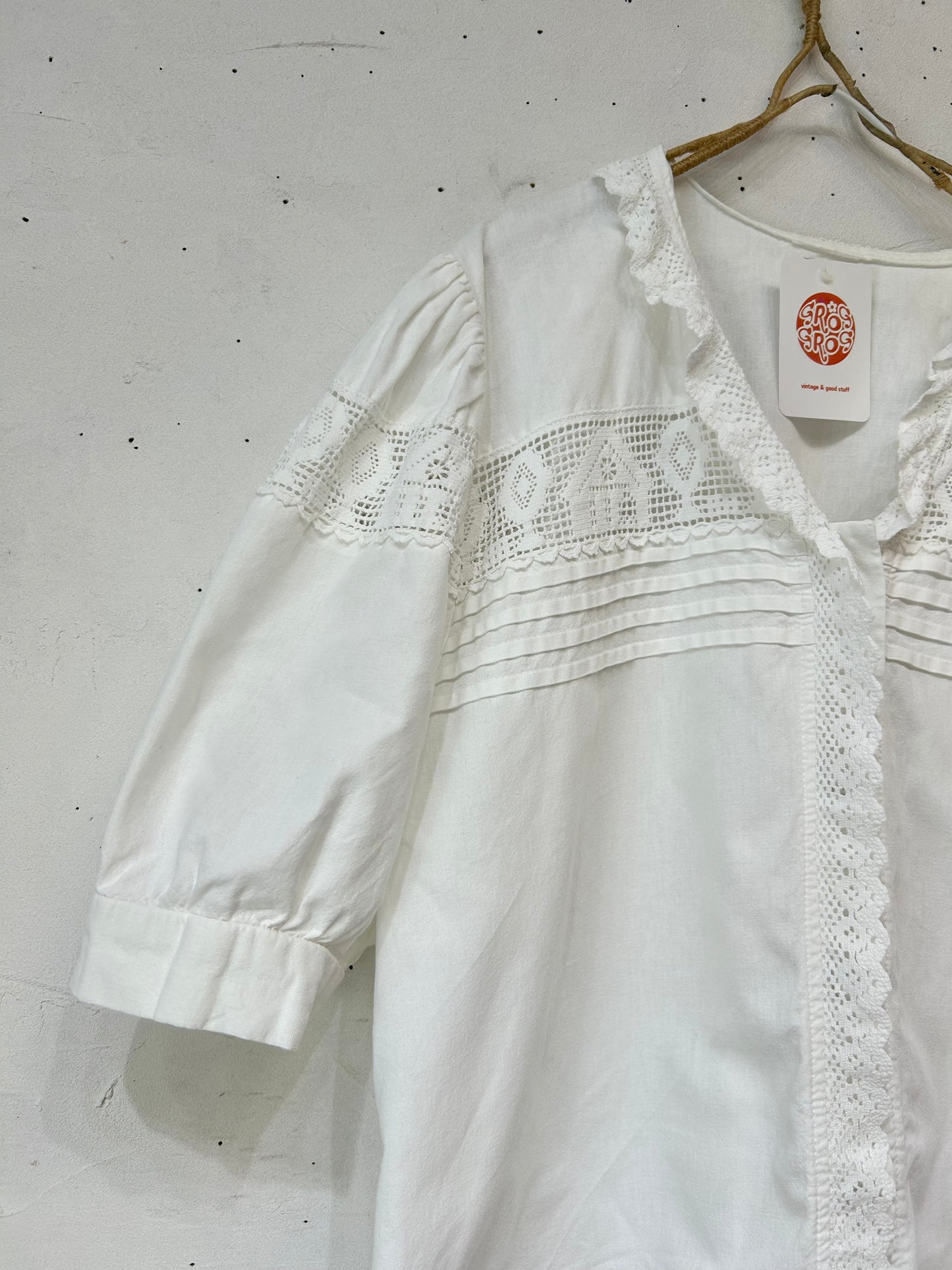 Vintage White Blouse [D26717]