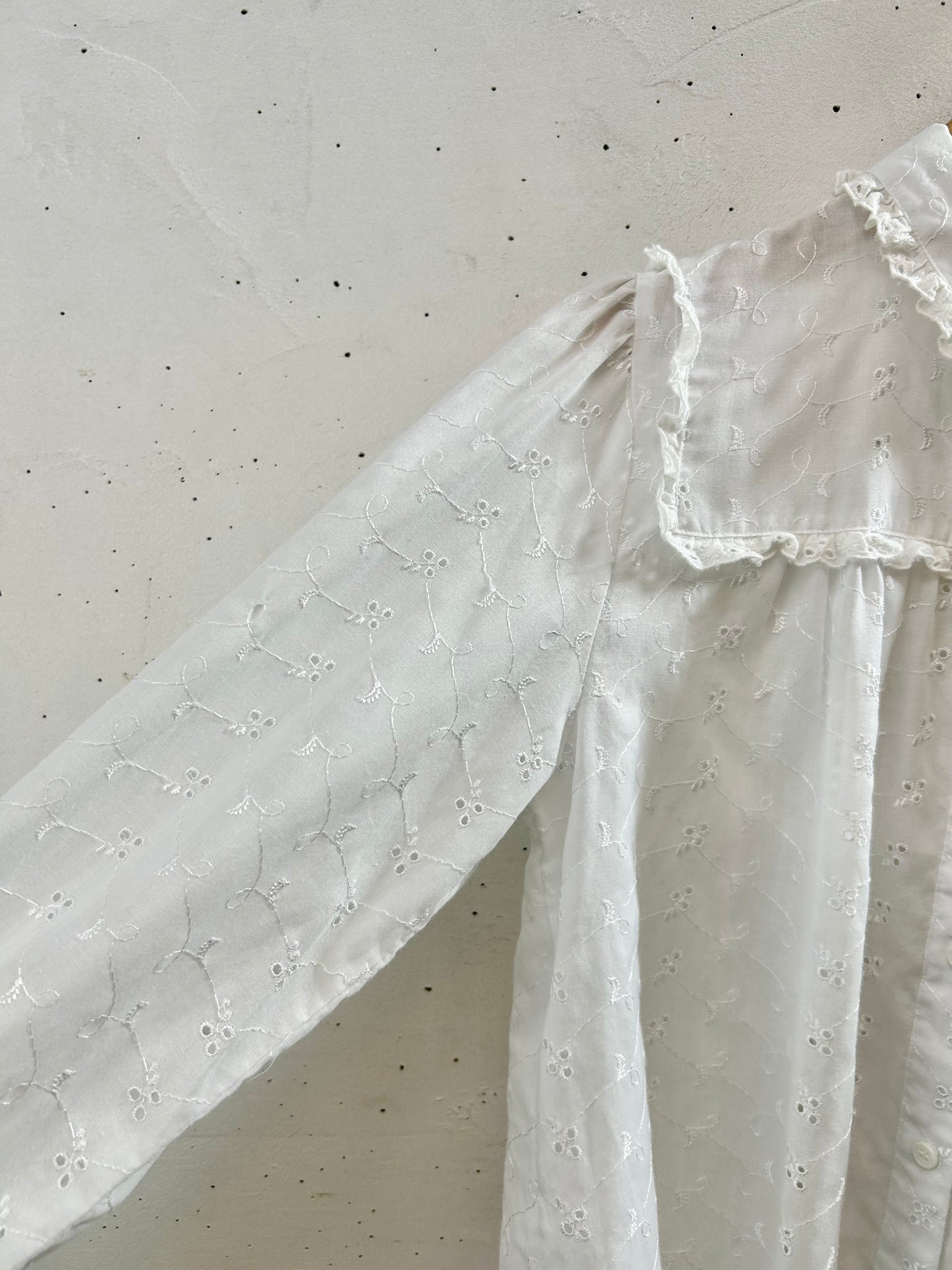 Vintage White Blouse [E30205]