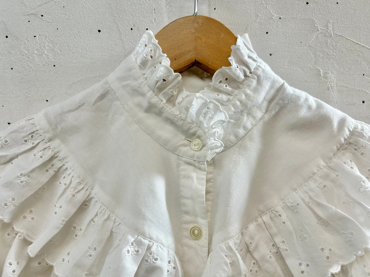 Vintage White Blouse [E30203]