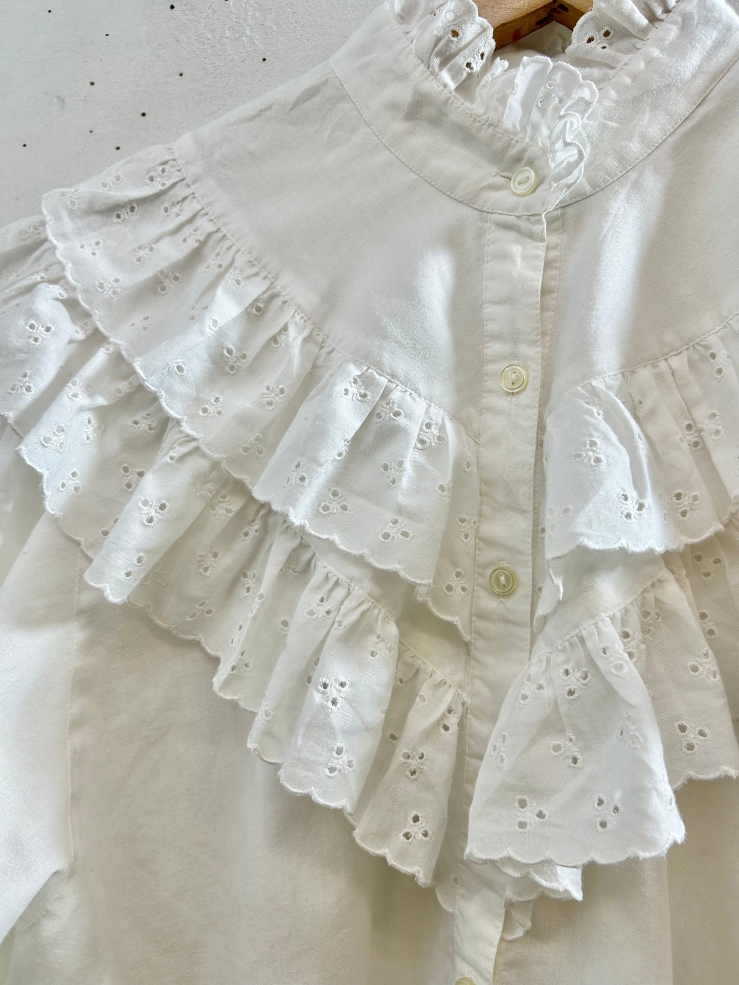 Vintage White Blouse [E30203]