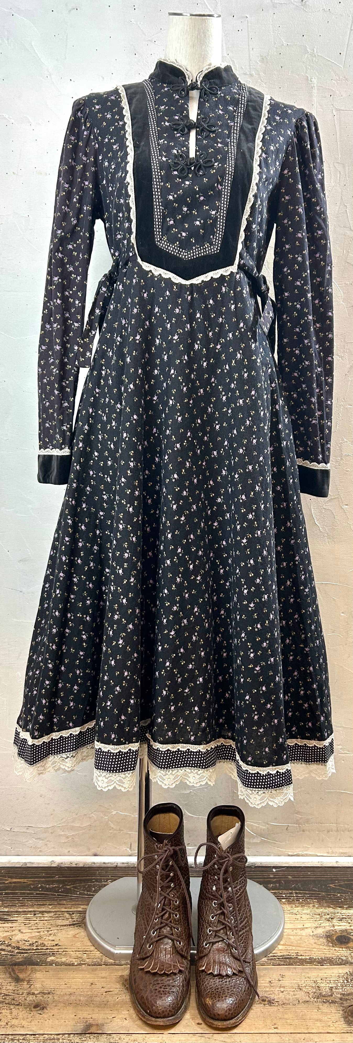 ’70s Vintage Dress〜GUNNE SAX 〜[A29338］