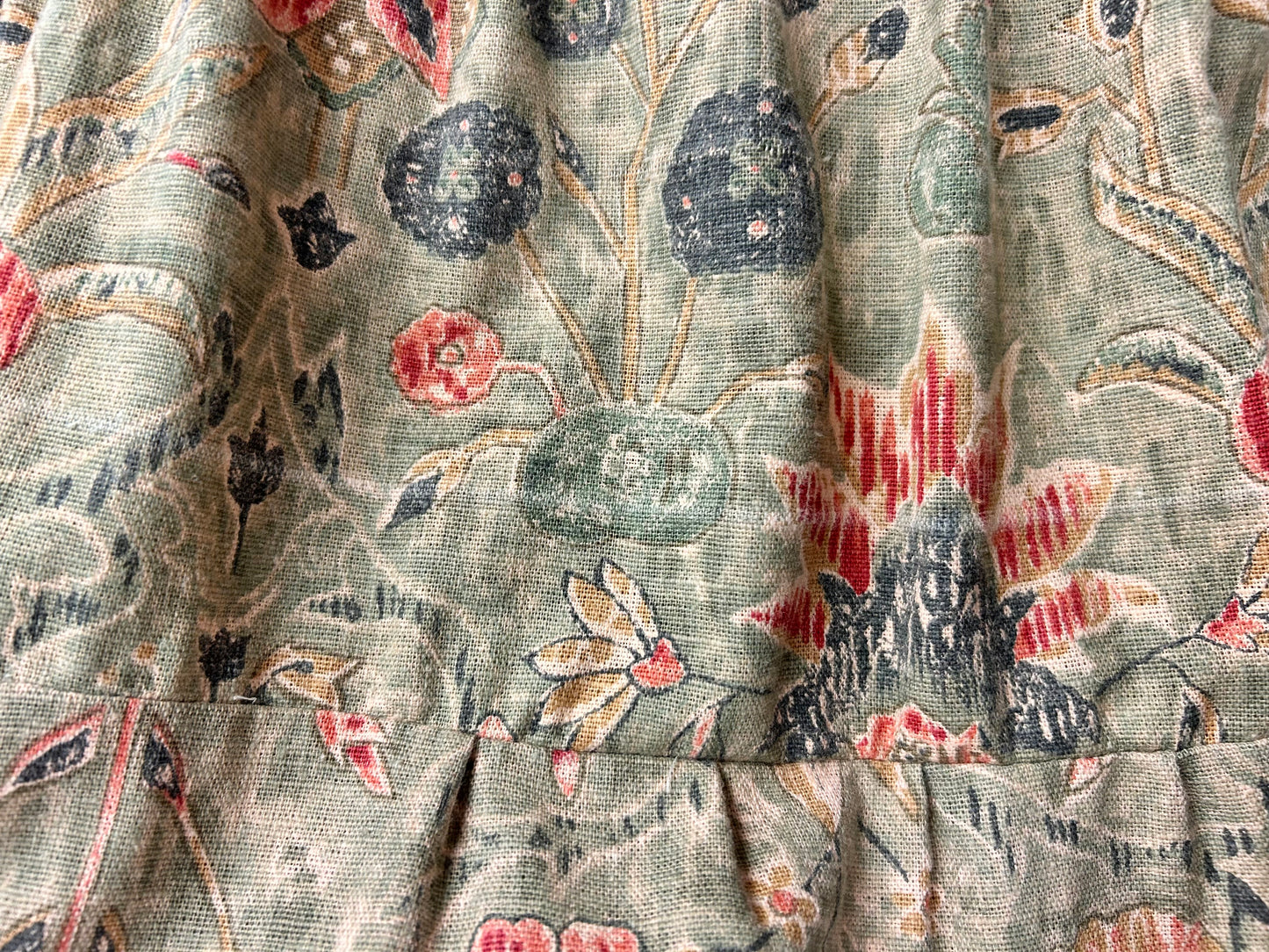 Vintage Grandmas Made Over Dress [K28881]