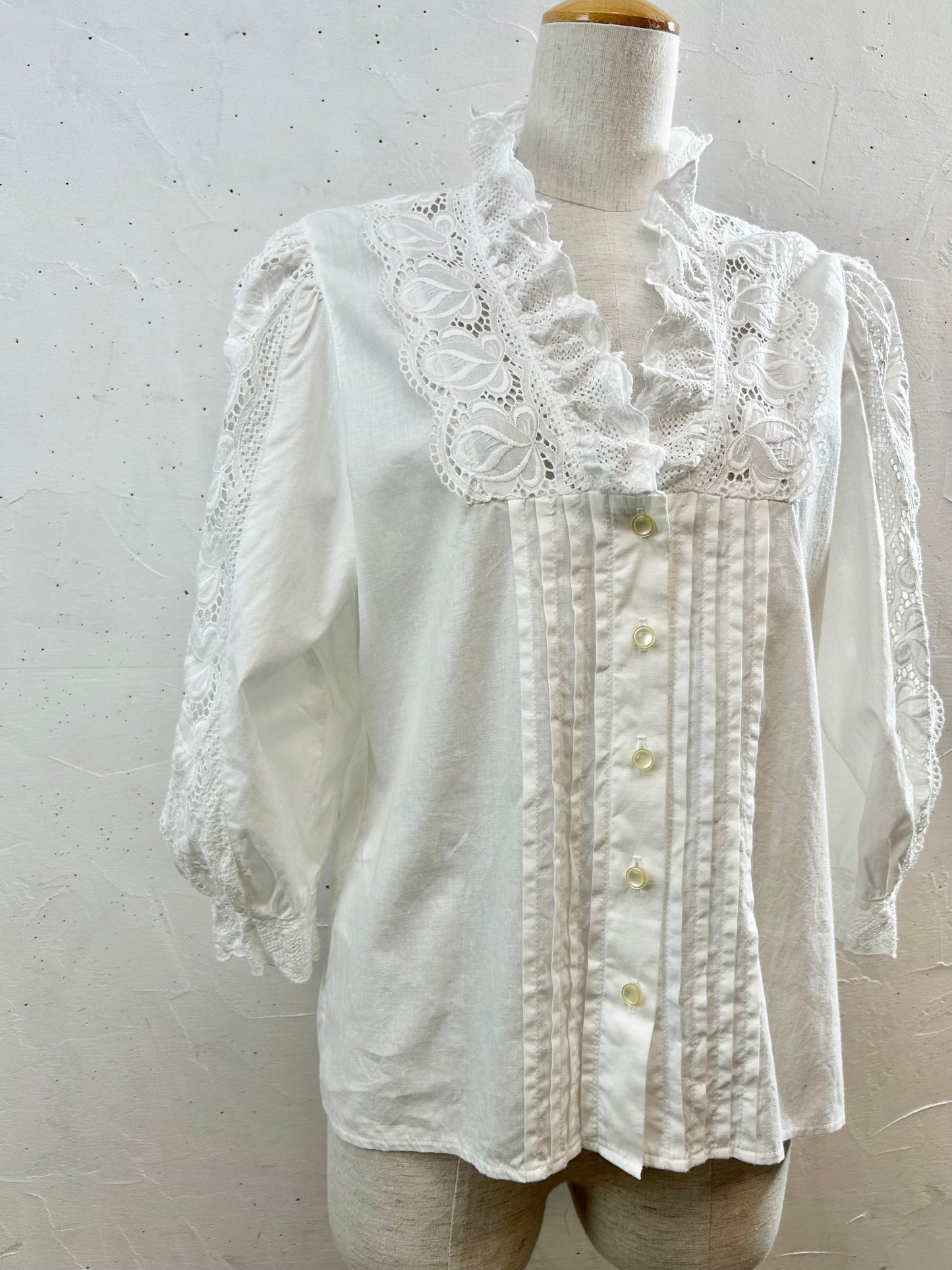 Vintage Tyrol Blouse [E30204]