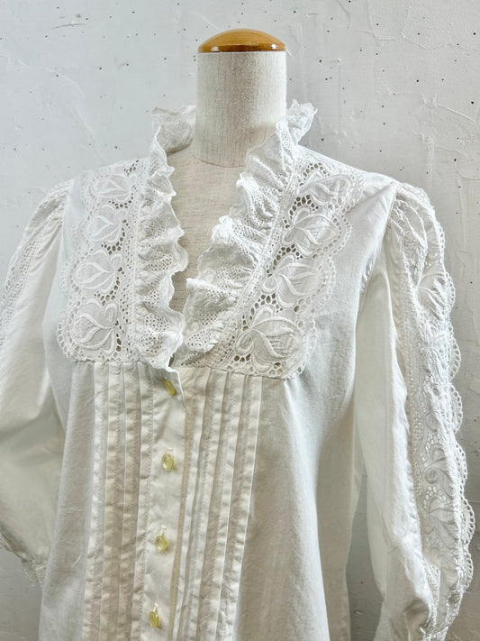 Vintage Tyrol Blouse [E30204]