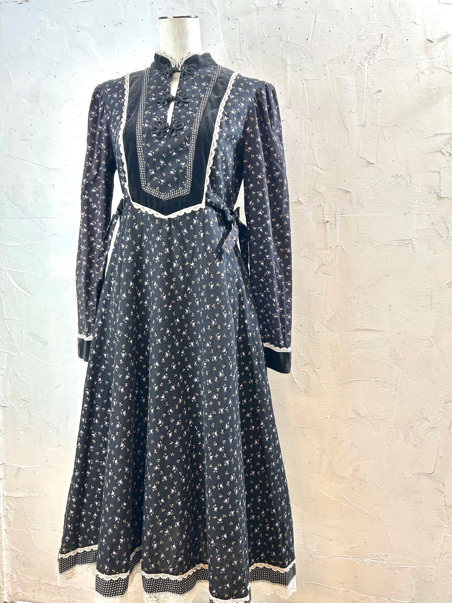 ’70s Vintage Dress〜GUNNE SAX 〜[A29338］