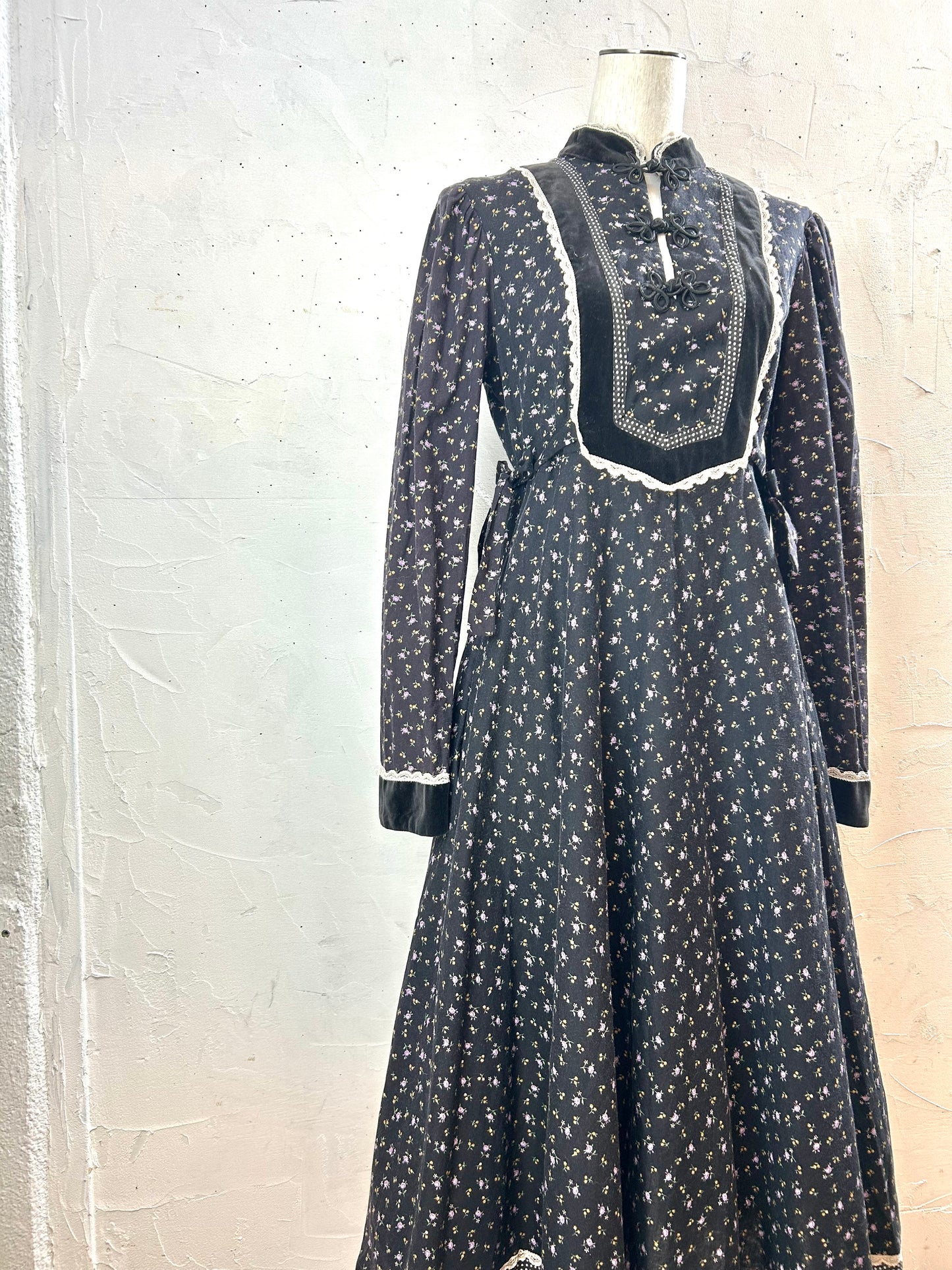 ’70s Vintage Dress〜GUNNE SAX 〜[A29338］