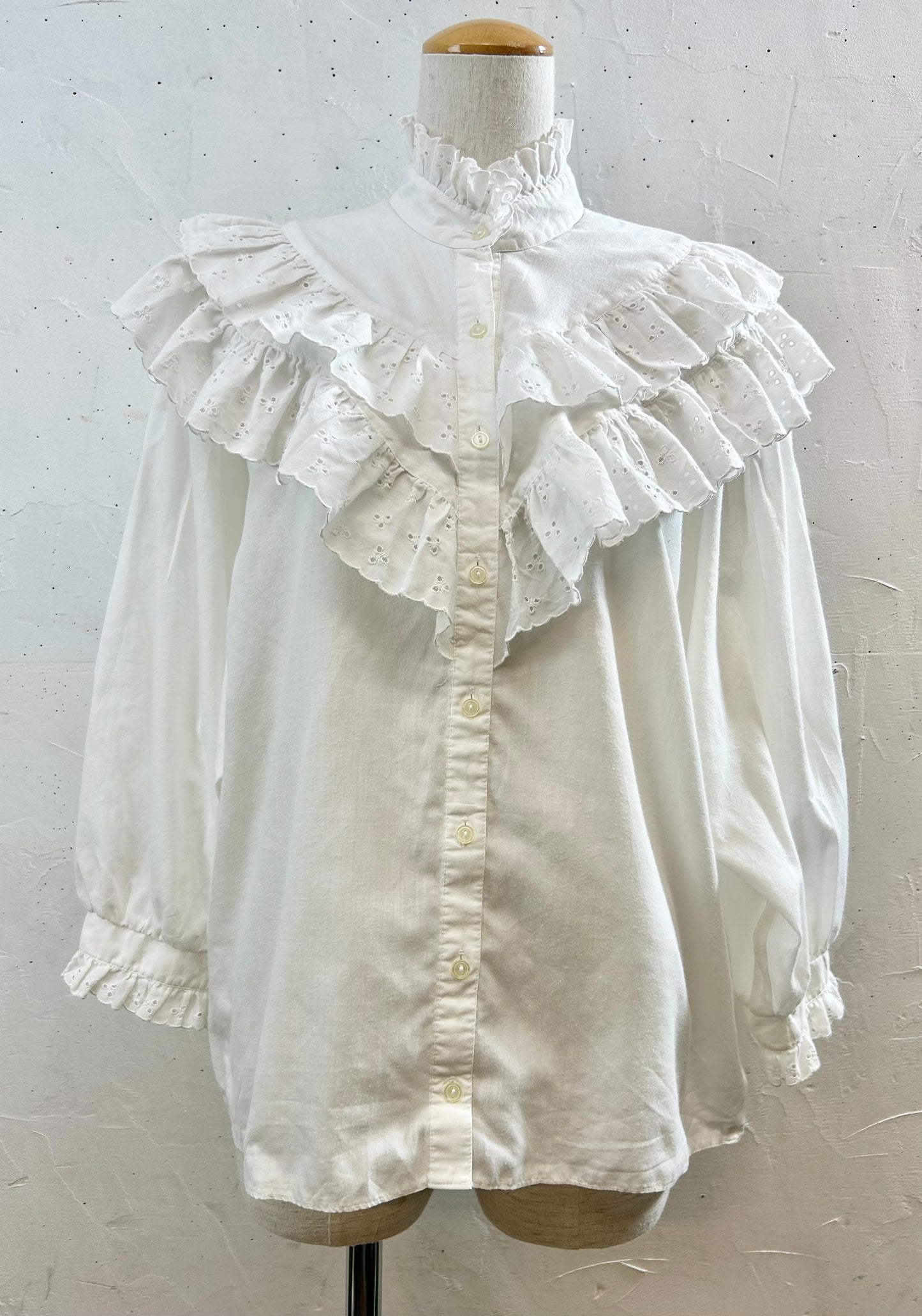 Vintage White Blouse [E30203]