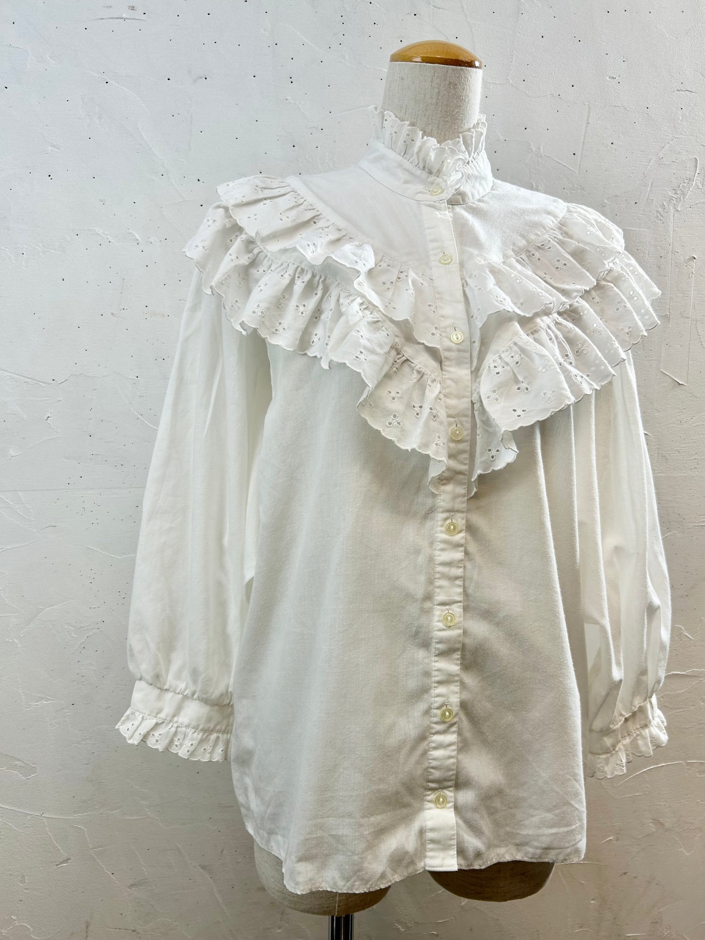 Vintage White Blouse [E30203]