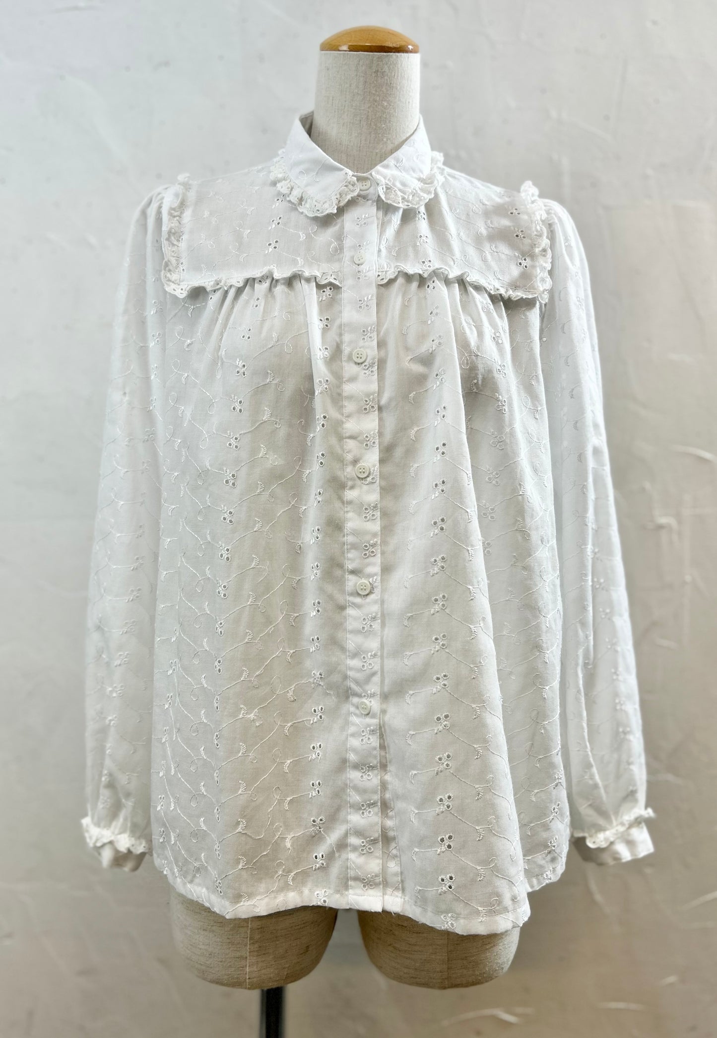 Vintage White Blouse [E30205]