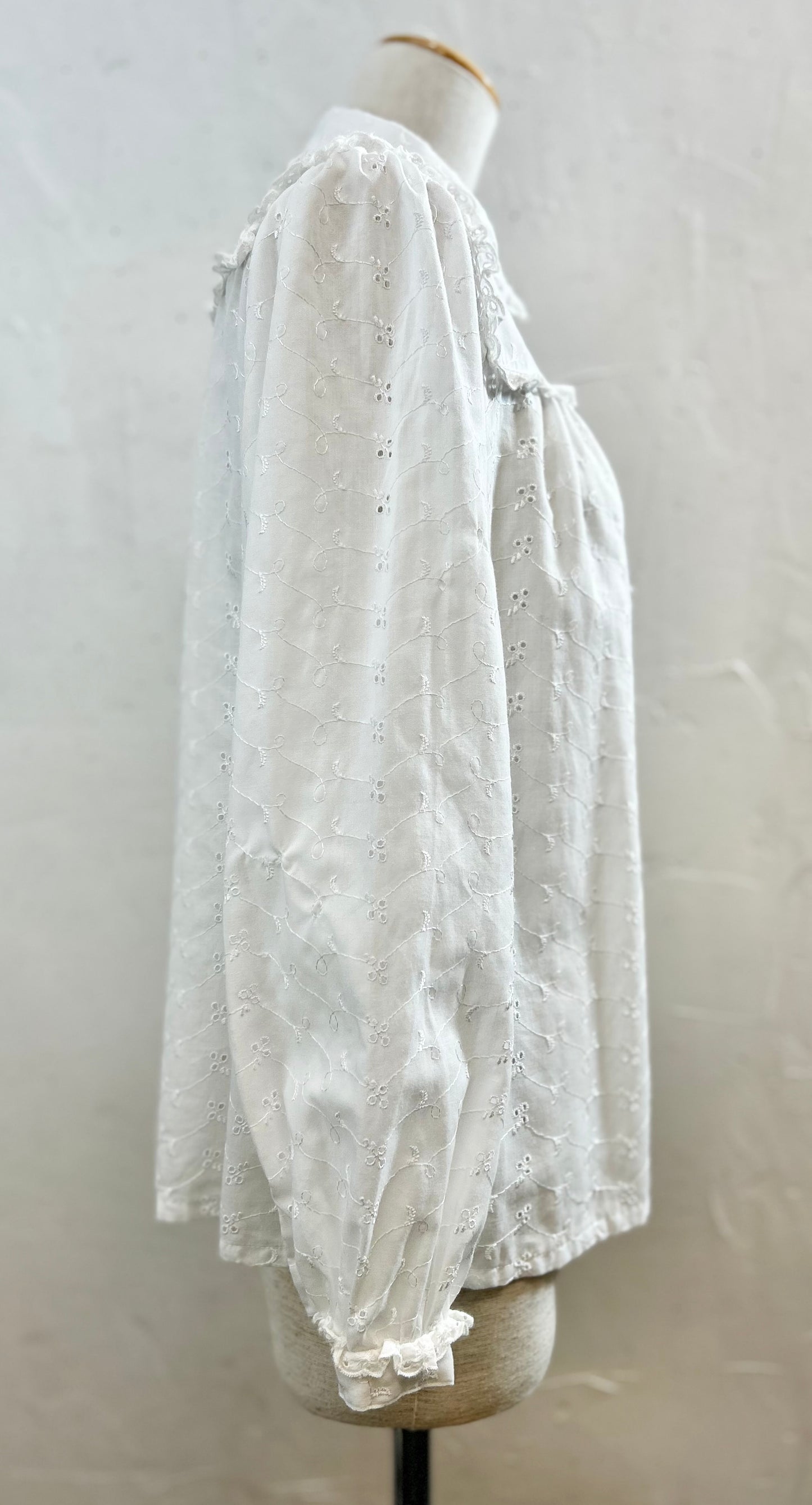 Vintage White Blouse [E30205]