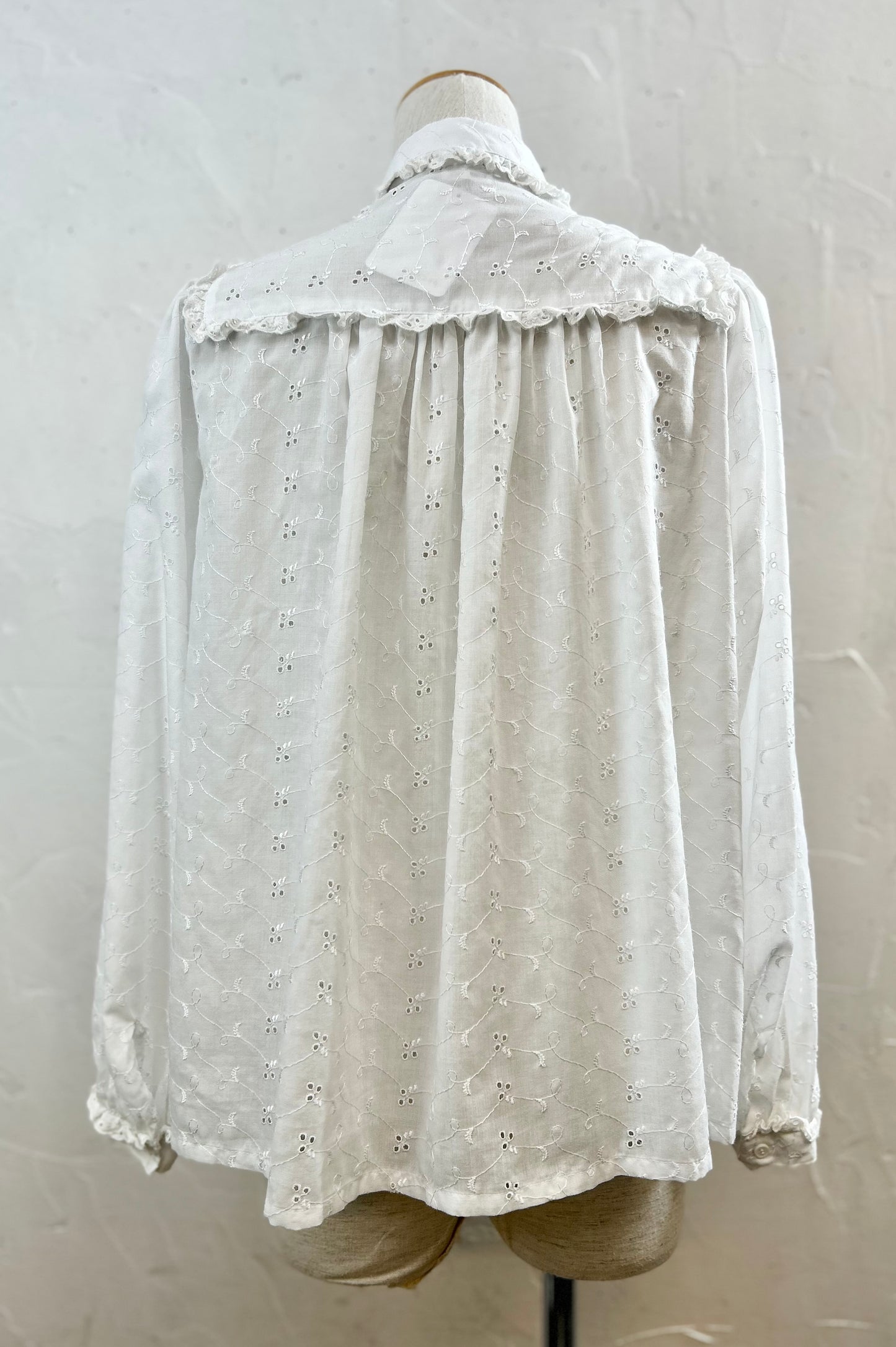 Vintage White Blouse [E30205]