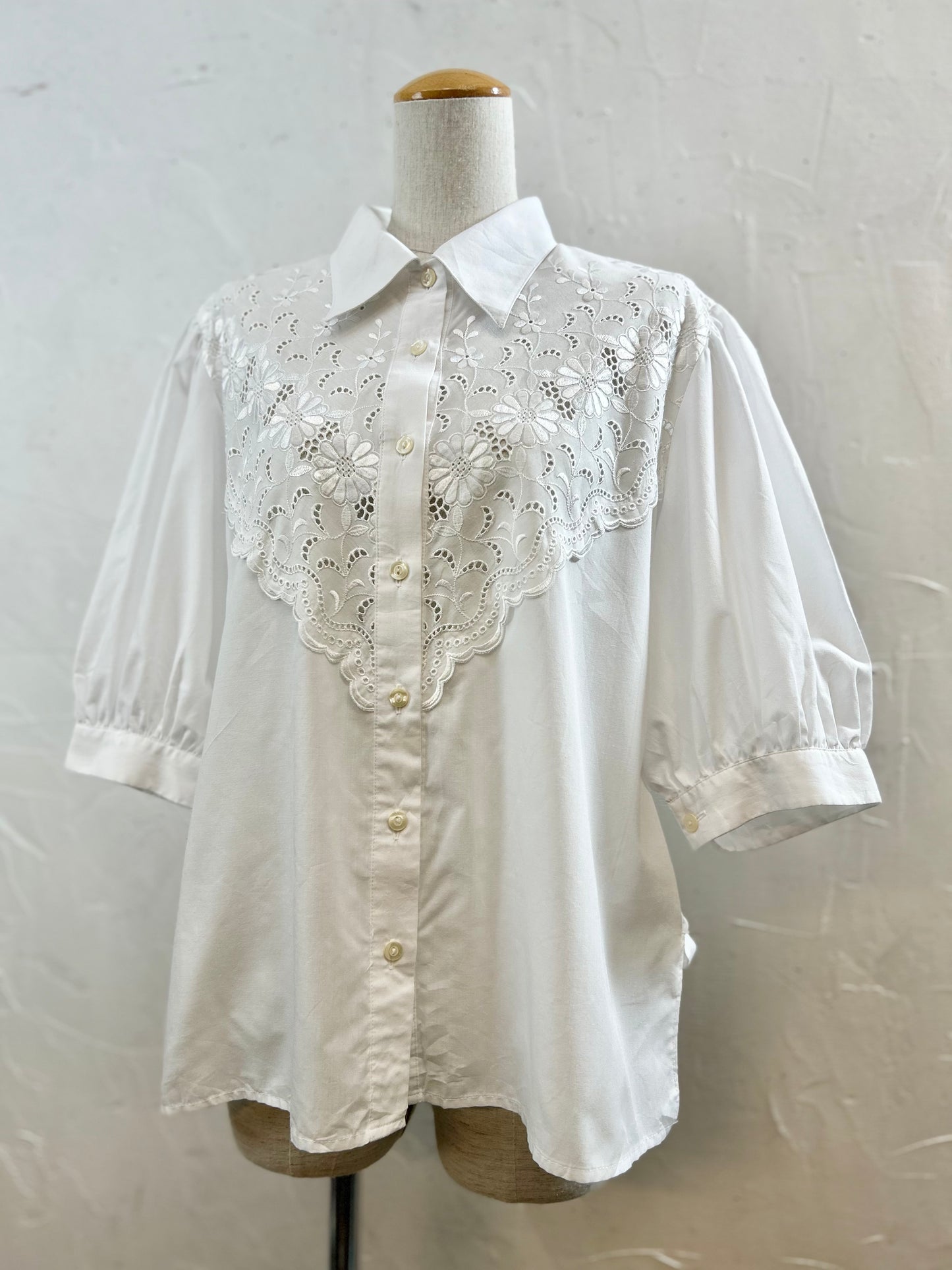 Vintage White Blouse 〜C&A〜 [E30206]