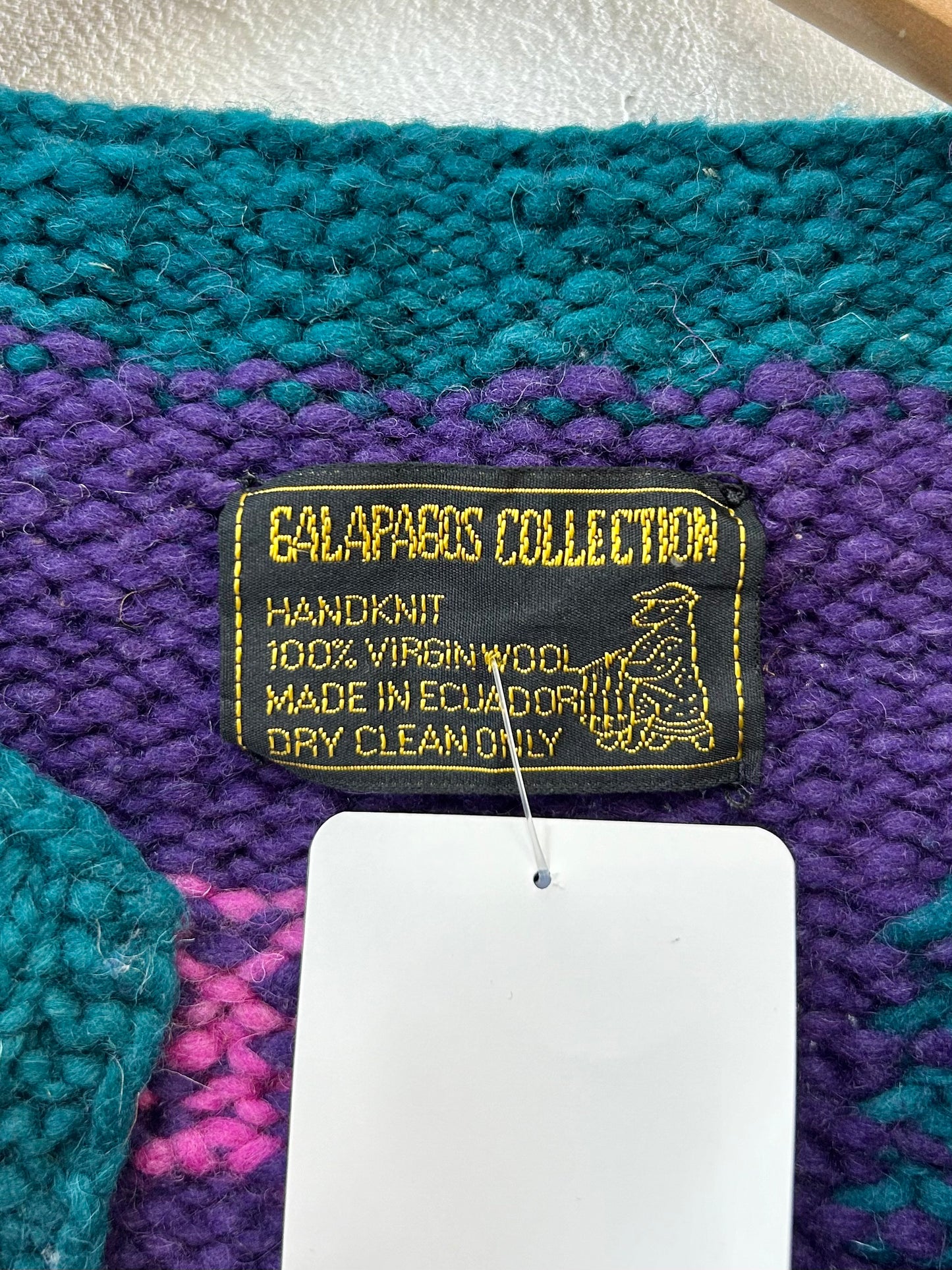 Vintage Ecuador Hand Knit Cardigan [J28684]