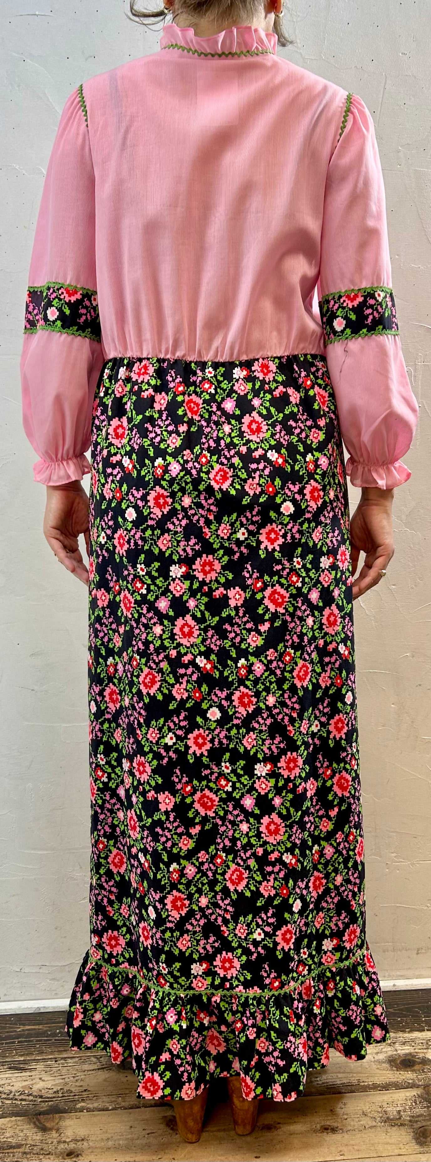 '70s Vintage Dress [J28692]