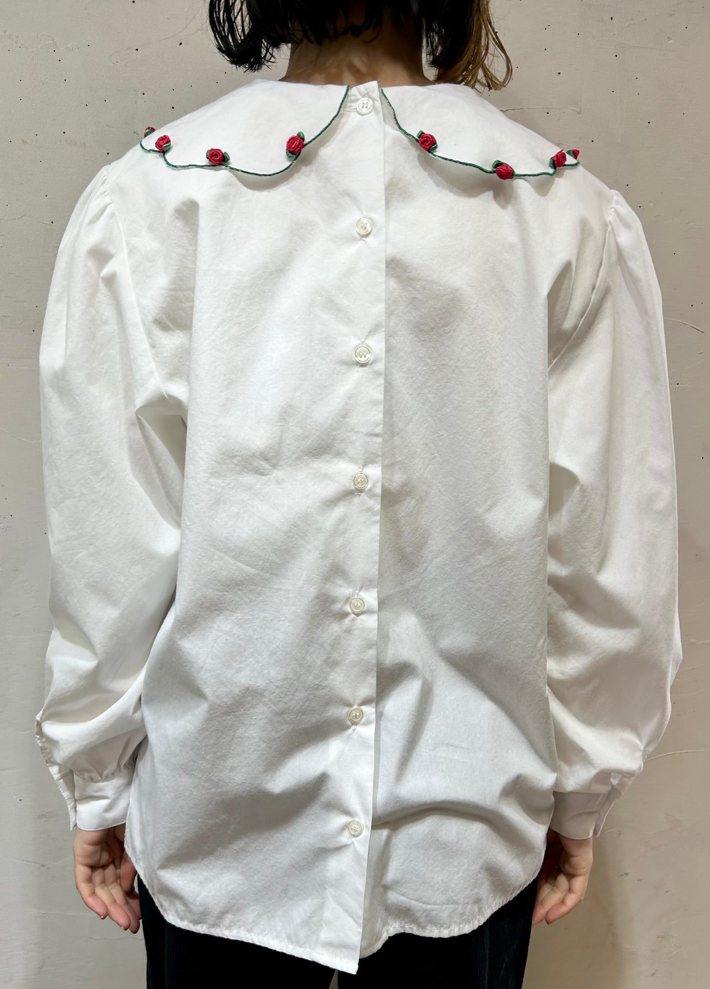 Vintage White Blouse [L25838]