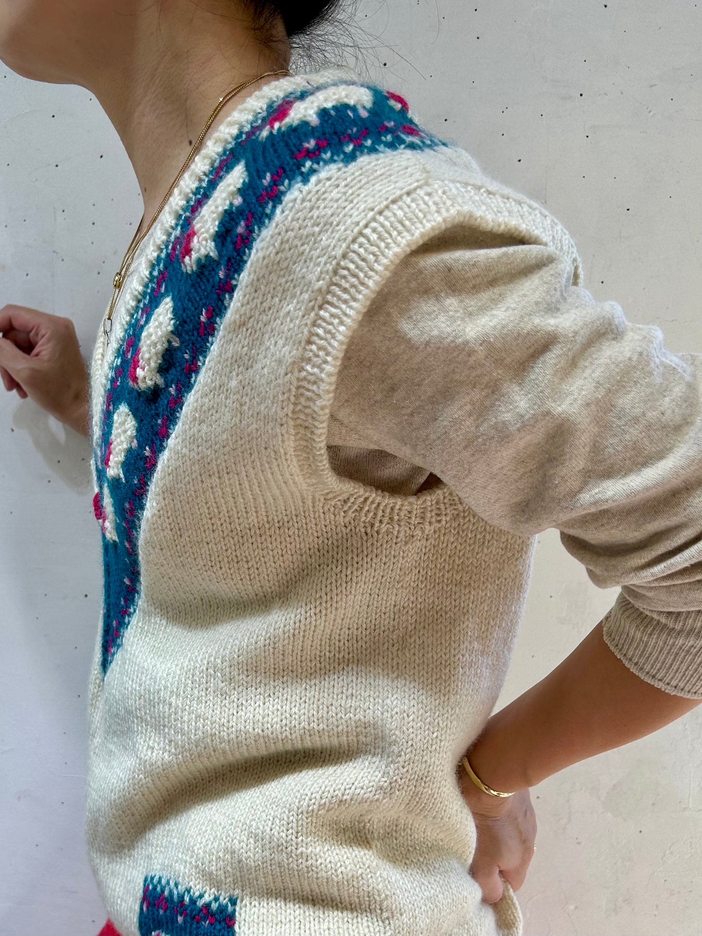 Vintage Hand Knit Vest [J25317]