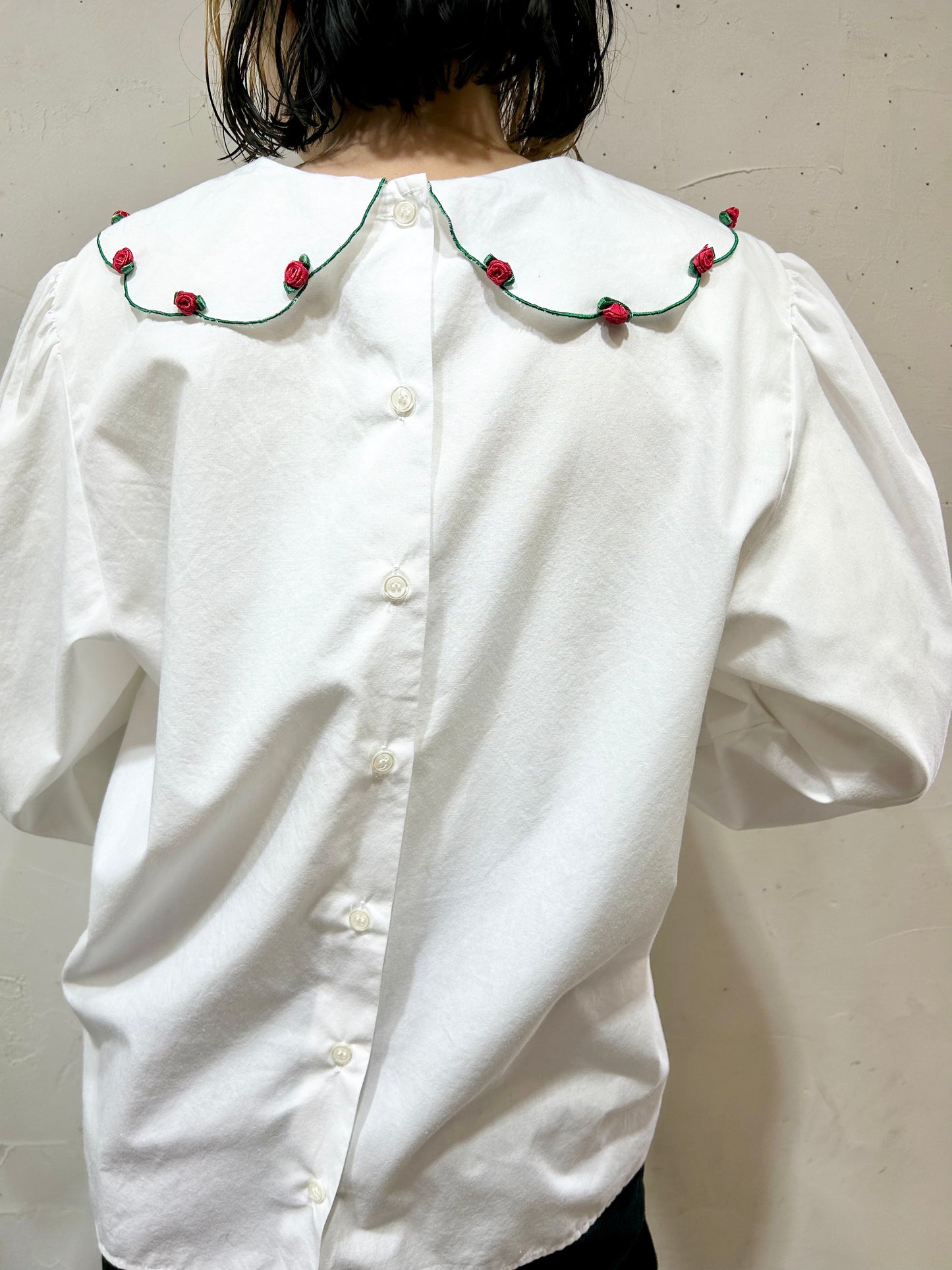 Vintage White Blouse [L25838]