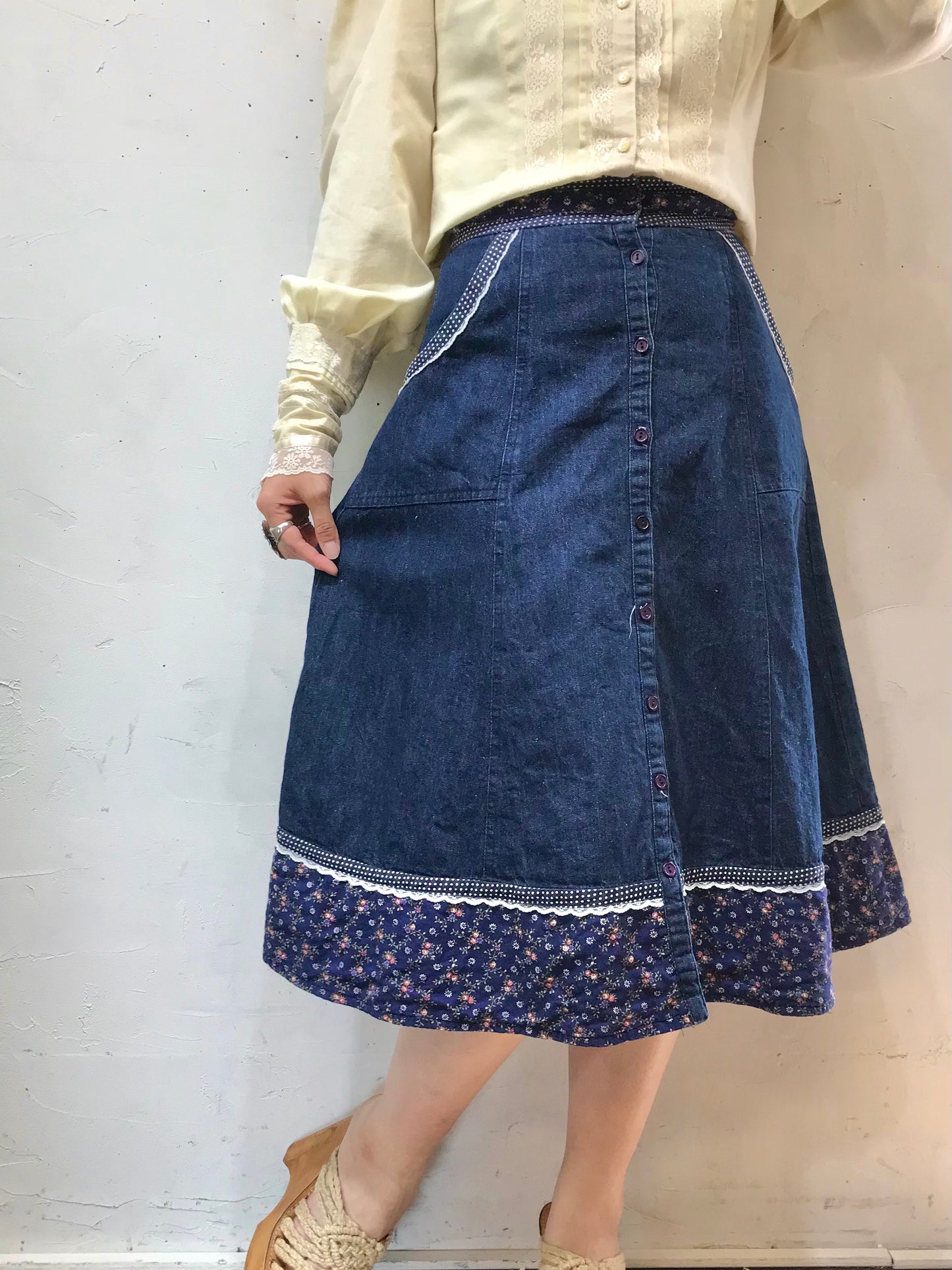 '70s Vintage Denim Skirt 〜GUNNIES〜[E24025]