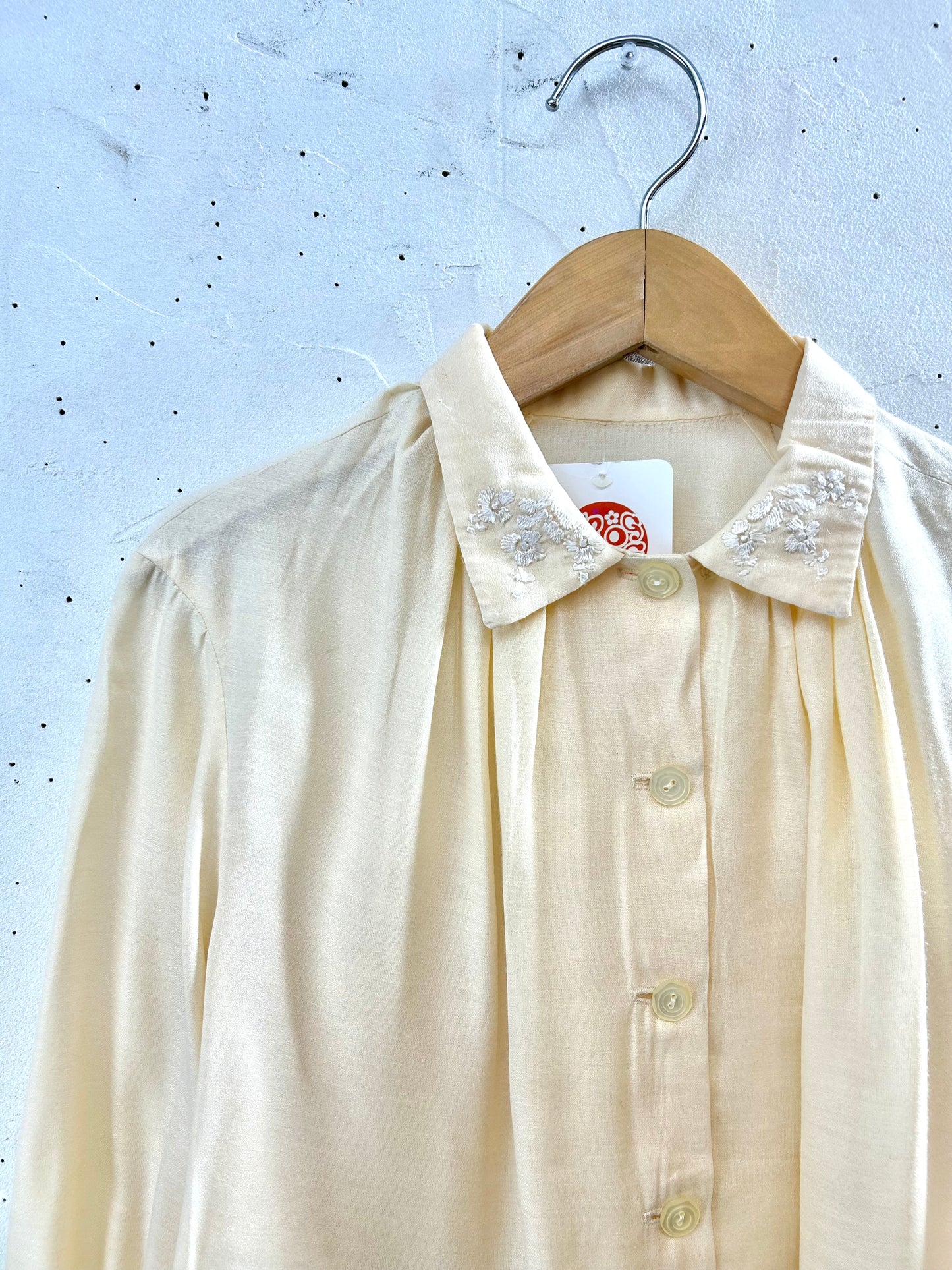 Vintage Off White Blouse  [K28908]