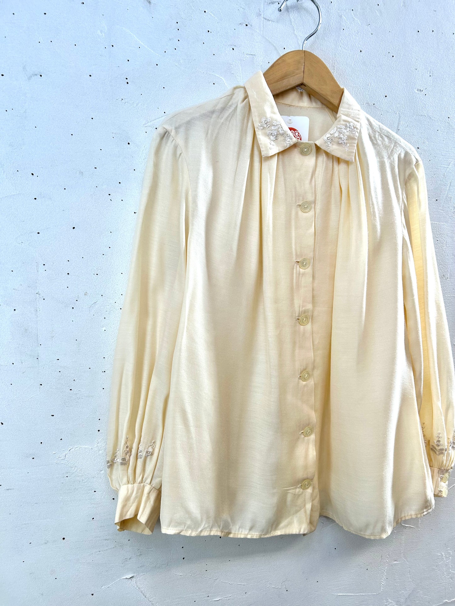 Vintage Off White Blouse  [K28908]