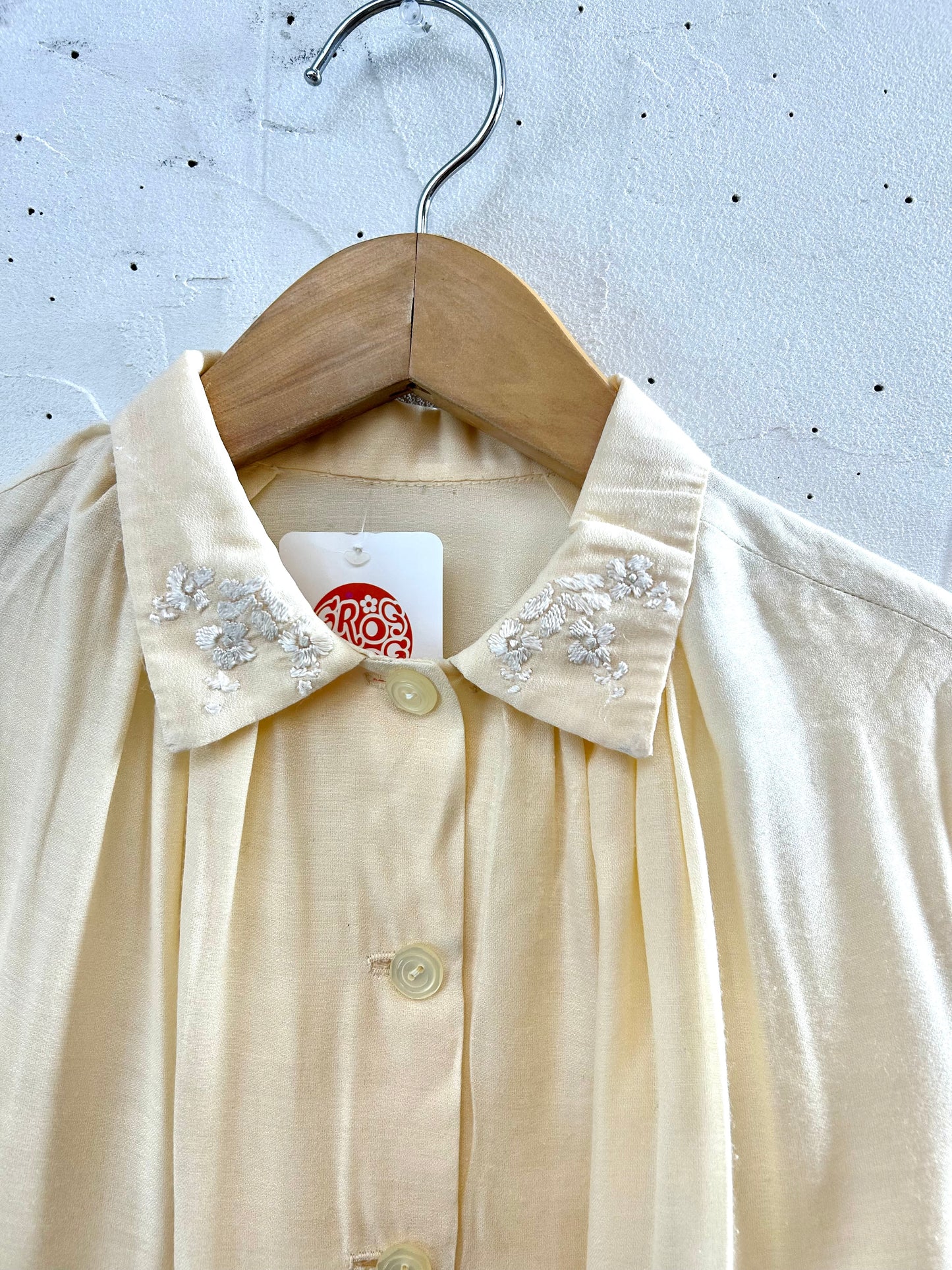 Vintage Off White Blouse  [K28908]