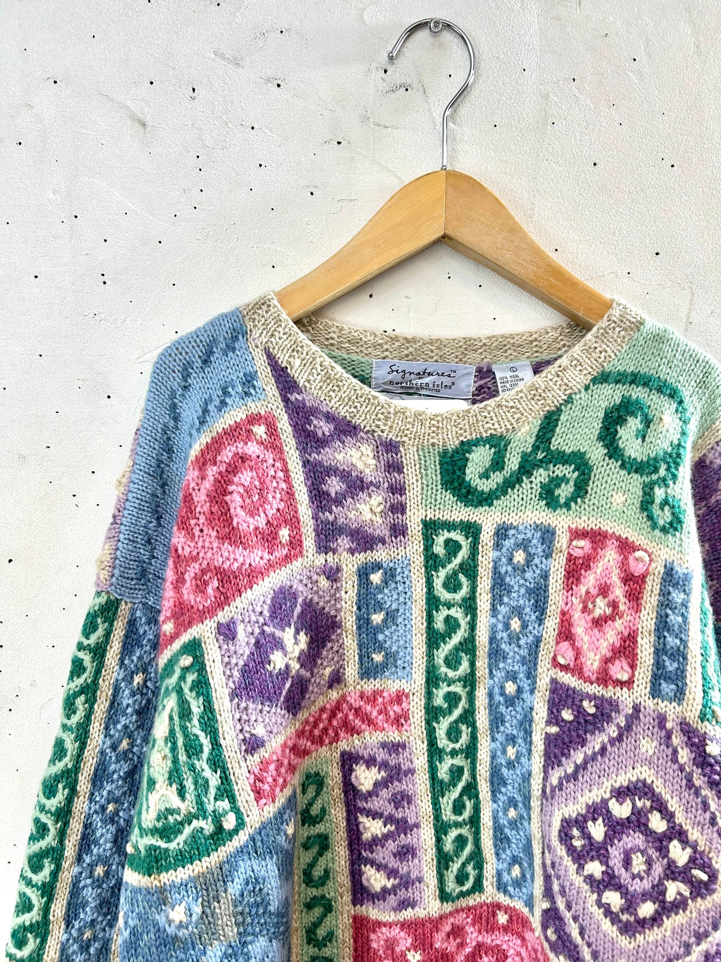 Vintage Sweater Knitted by hand [L29139]