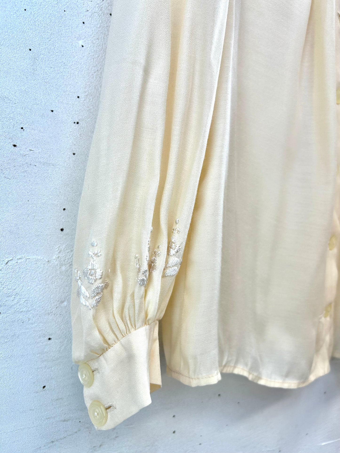 Vintage Off White Blouse  [K28908]