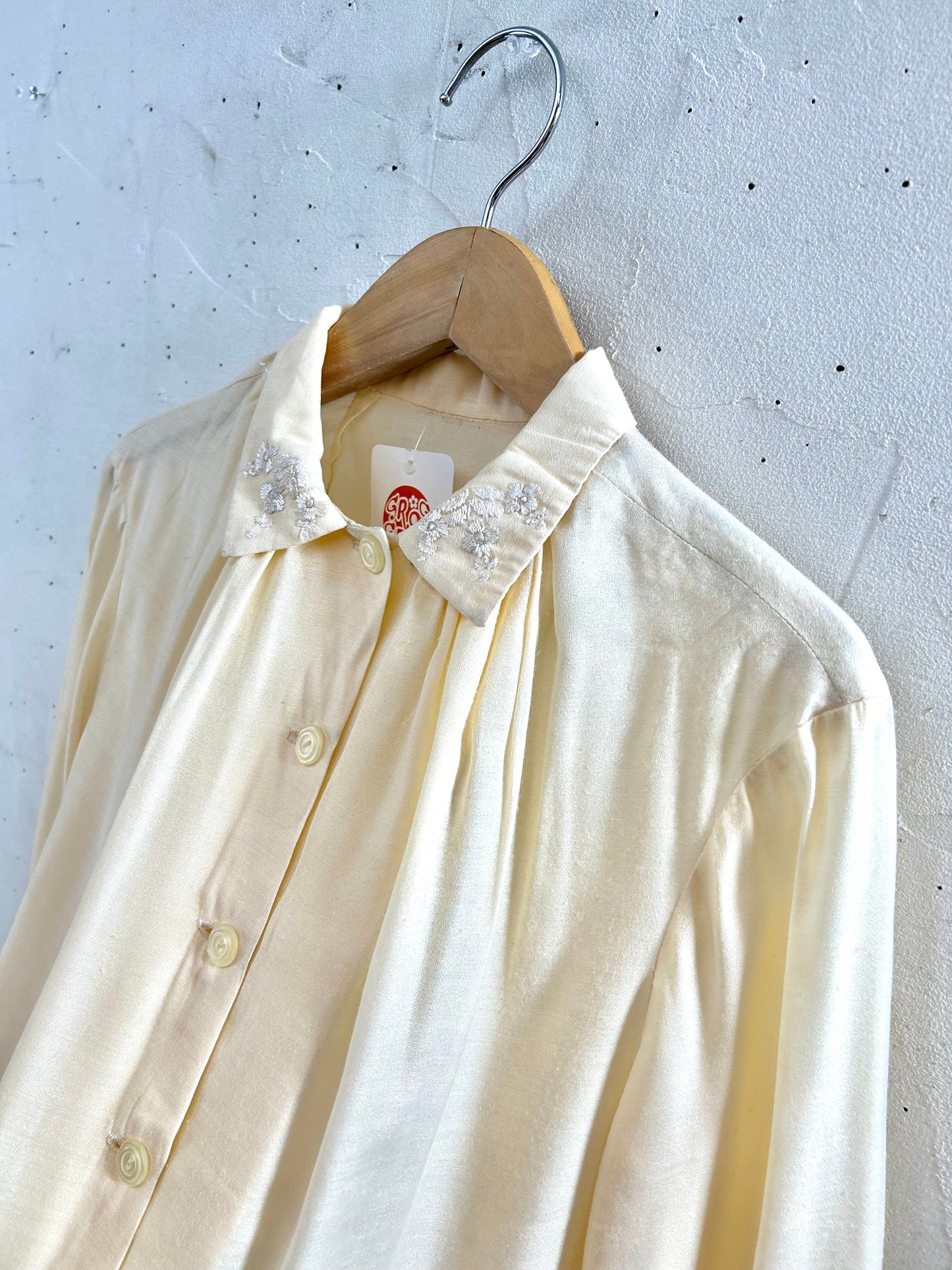 Vintage Off White Blouse  [K28908]