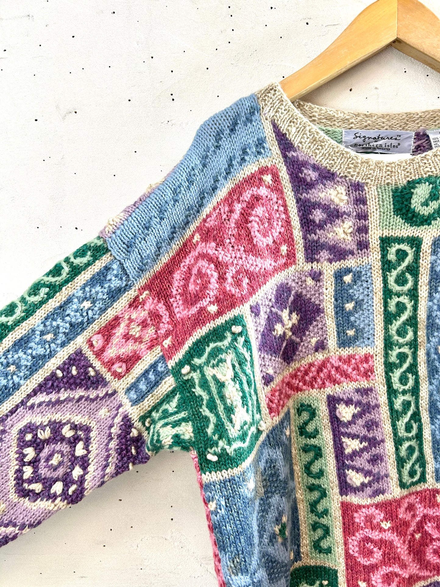 Vintage Sweater Knitted by hand [L29139]