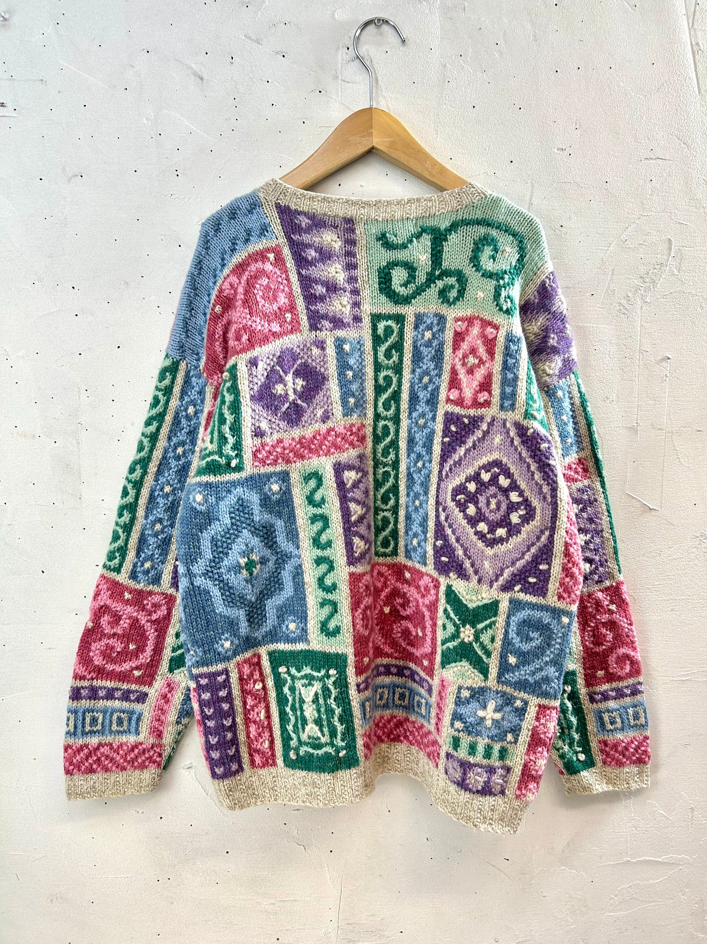 Vintage Sweater Knitted by hand [L29139]