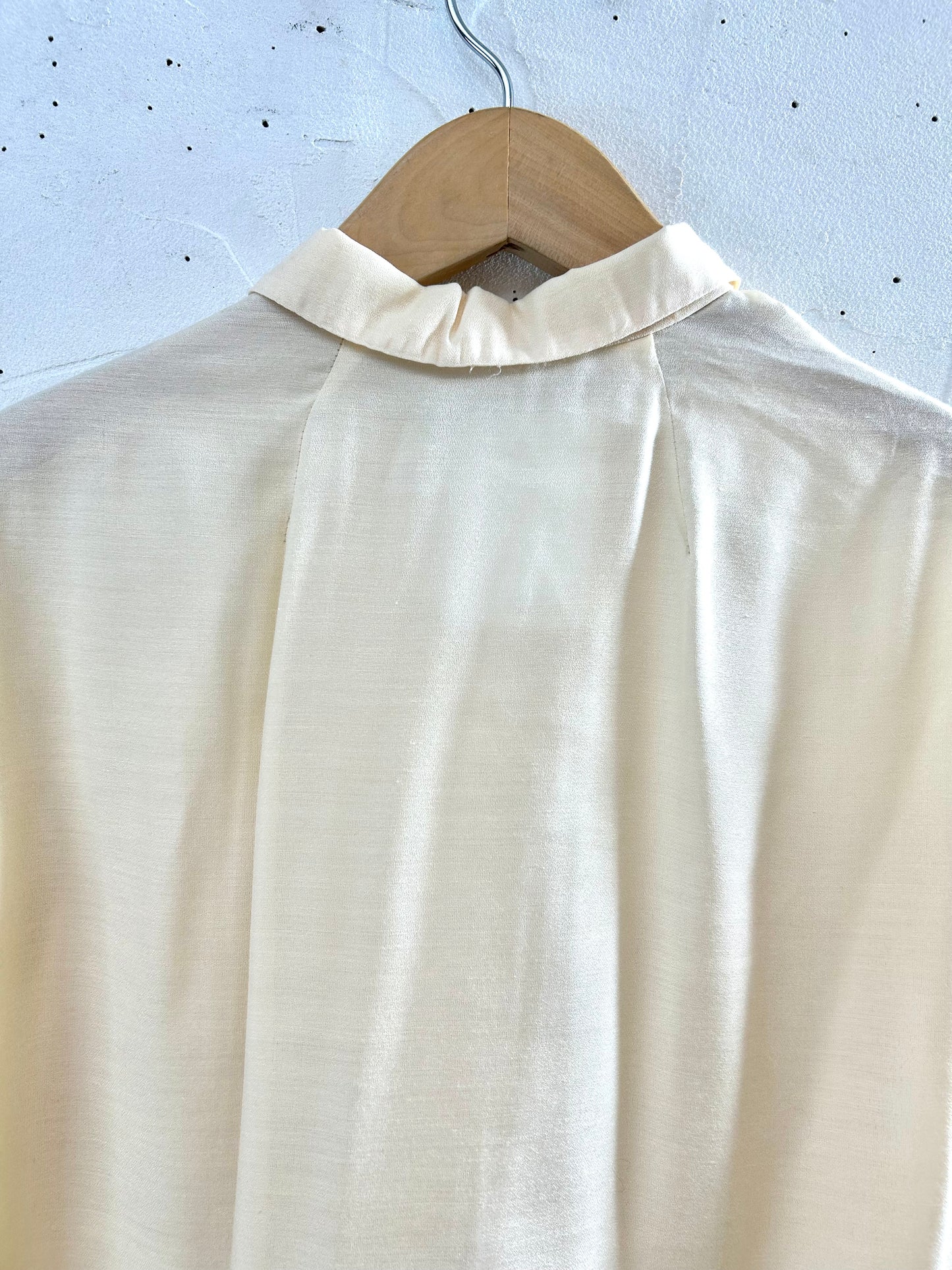 Vintage Off White Blouse  [K28908]