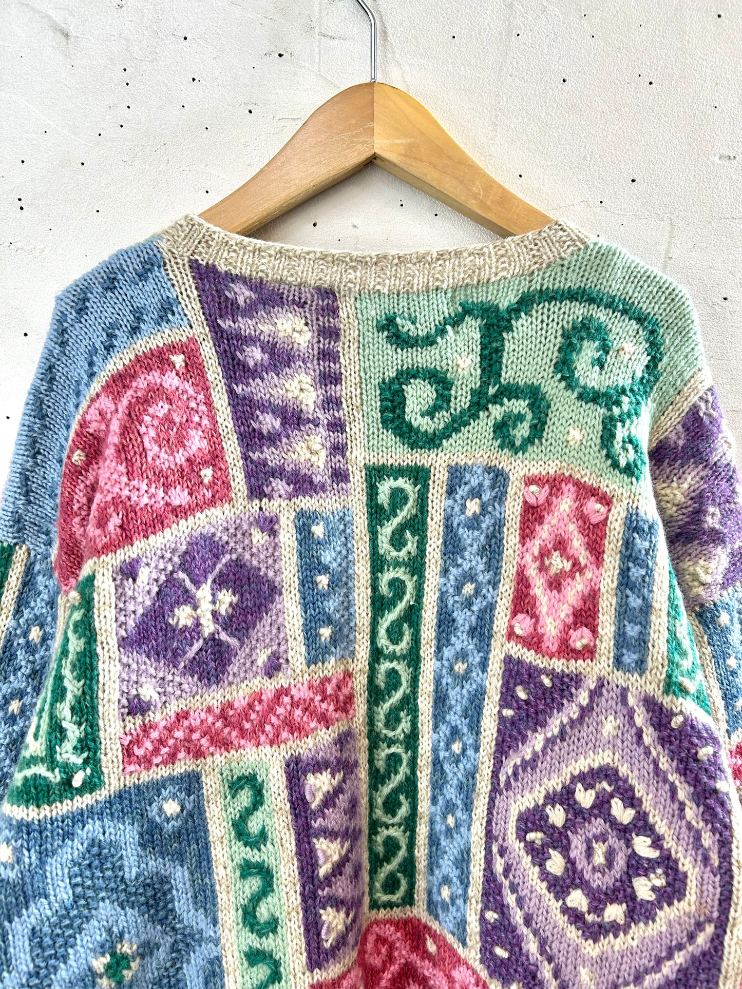 Vintage Sweater Knitted by hand [L29139]